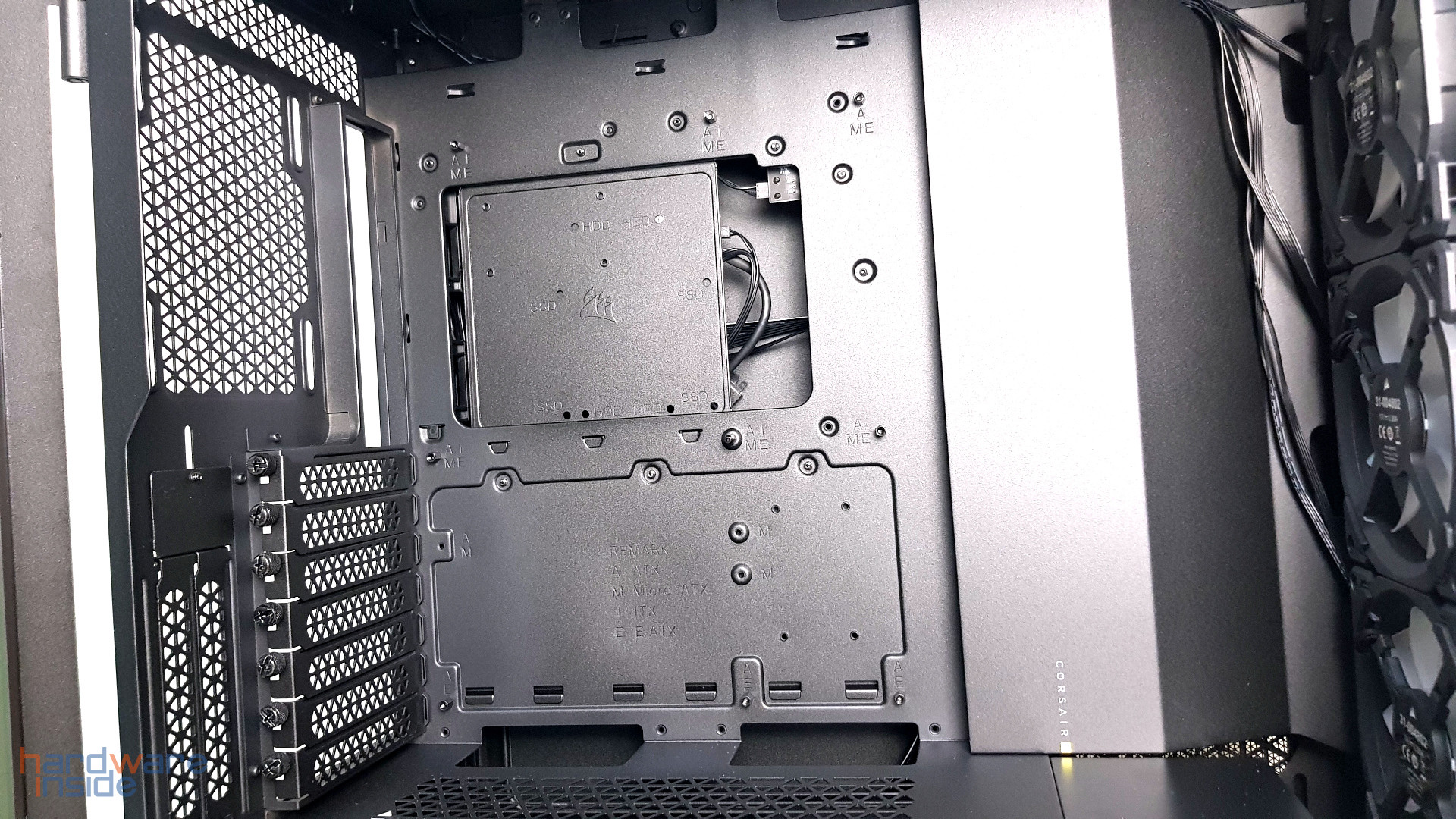 CORSAIR iCUE 5000T - 34.jpg