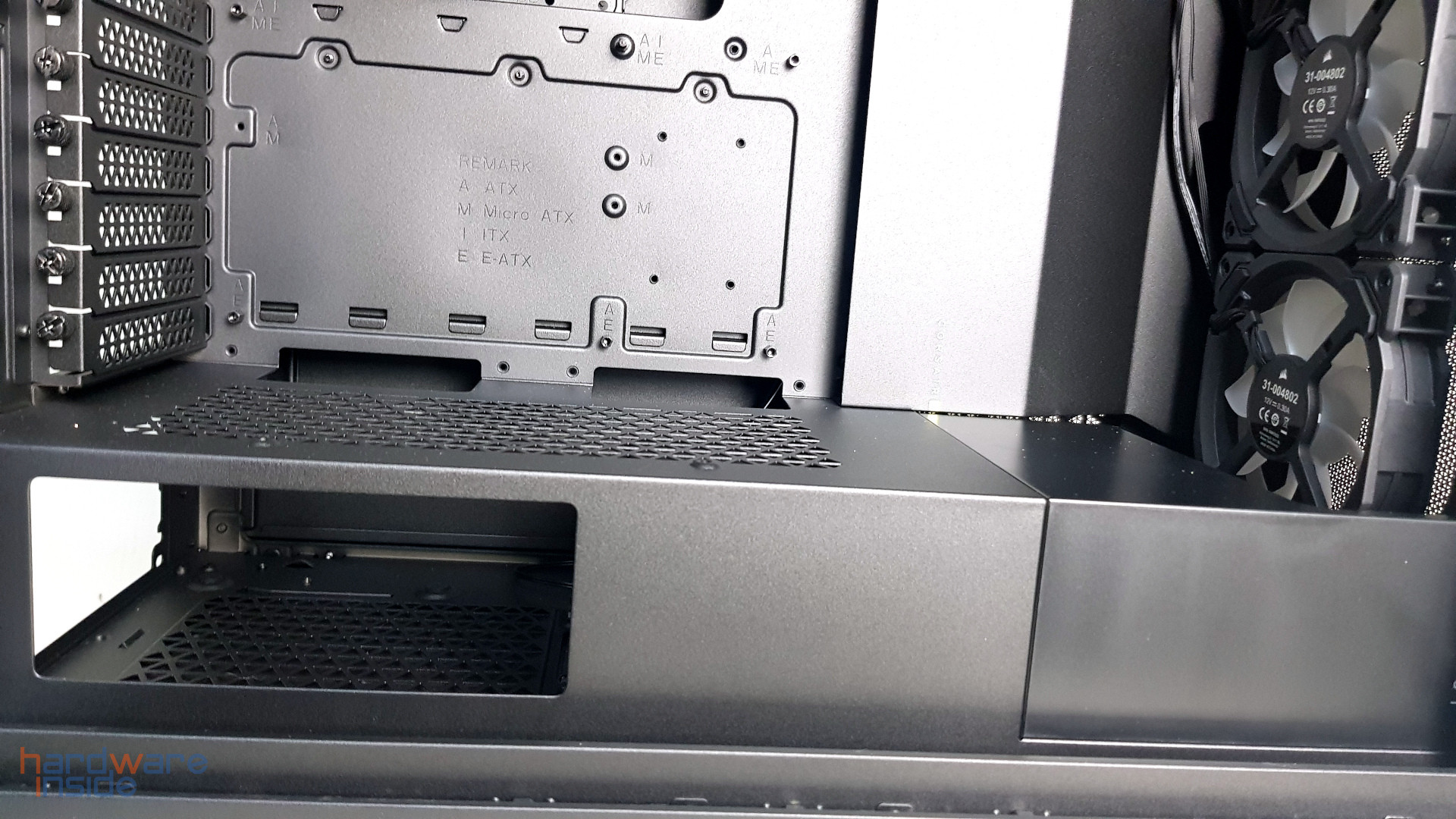 CORSAIR iCUE 5000T - 37.jpg