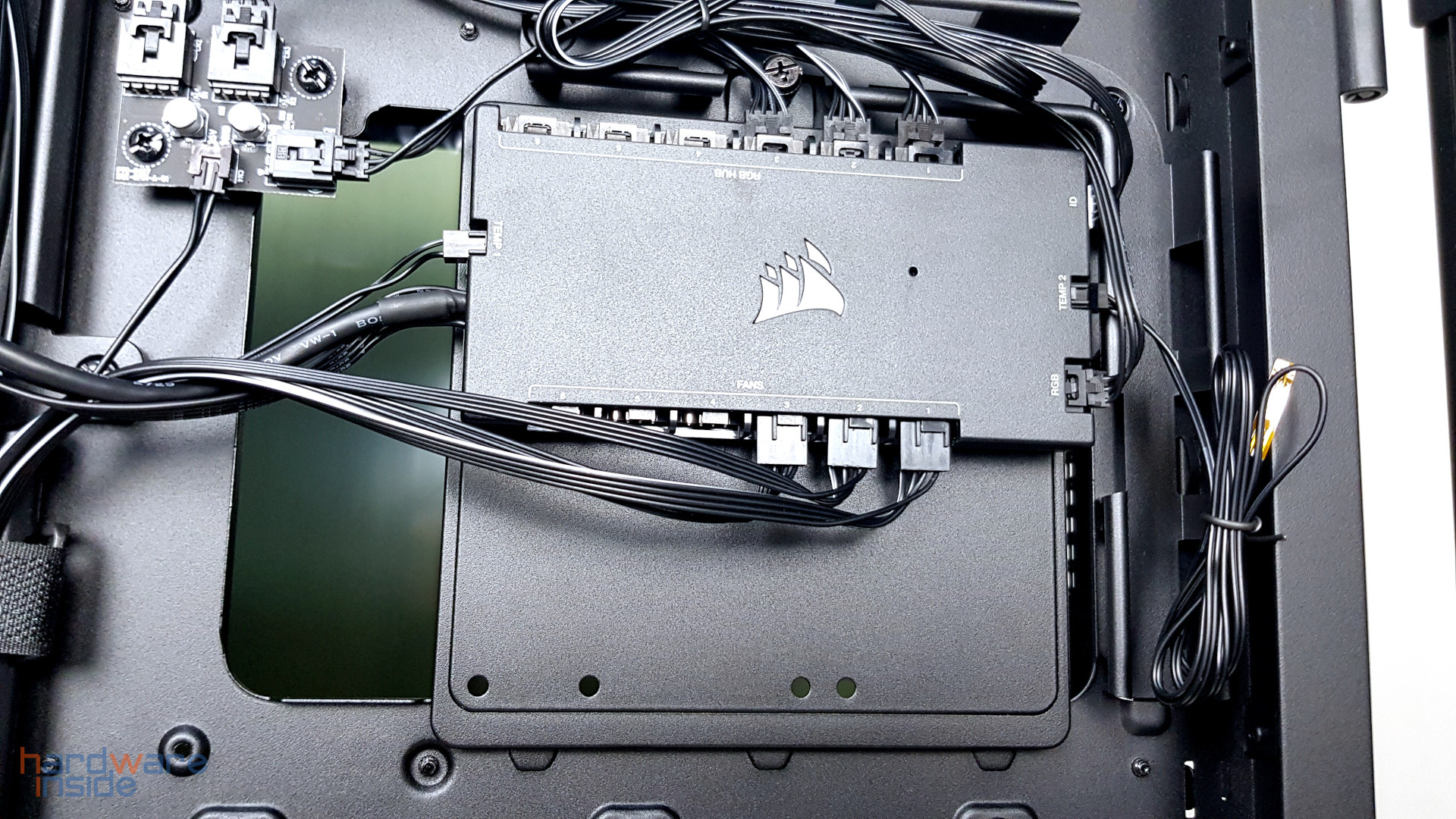 CORSAIR iCUE 5000T - 42.jpg