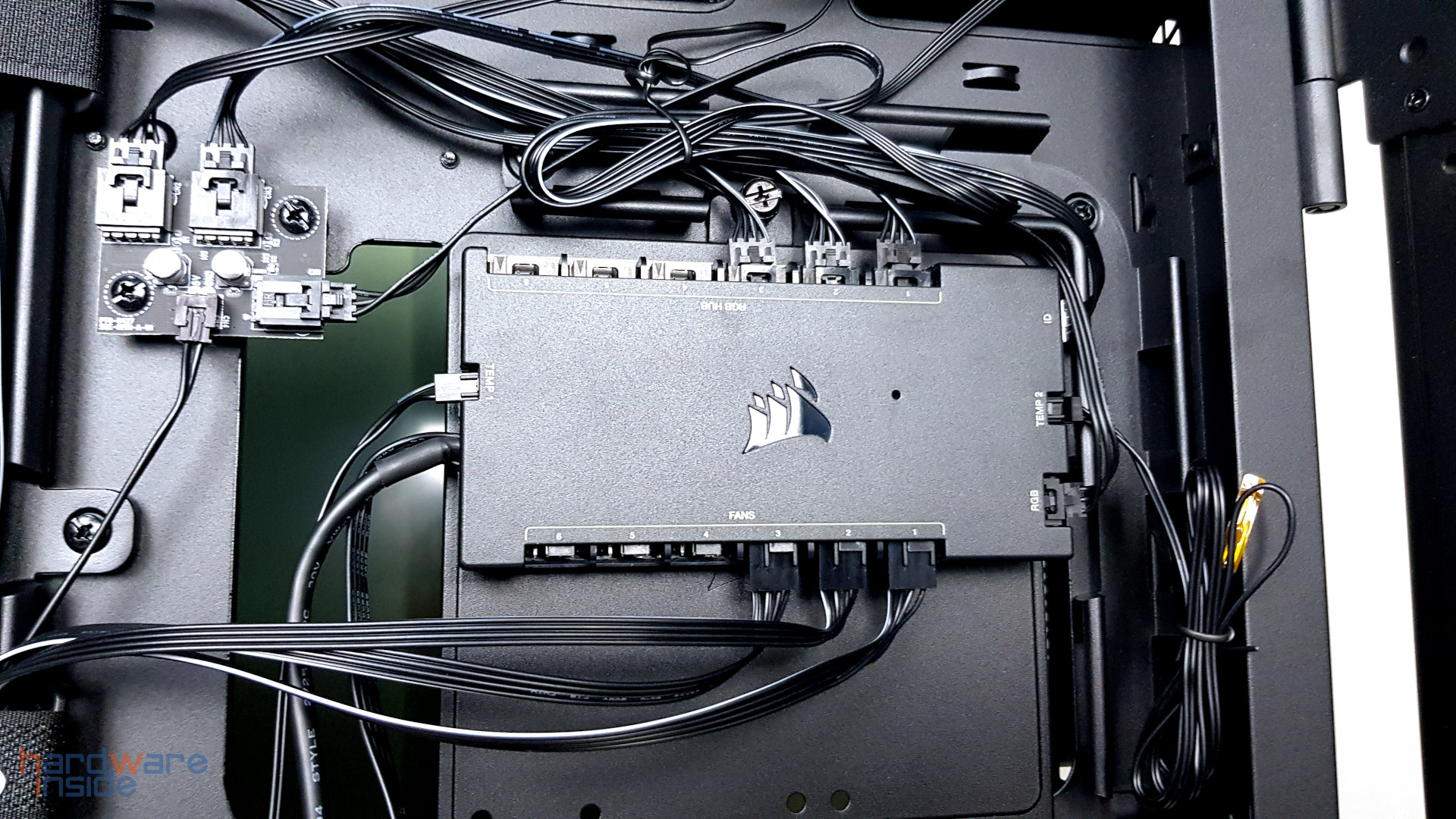 CORSAIR iCUE 5000T - 47.jpg