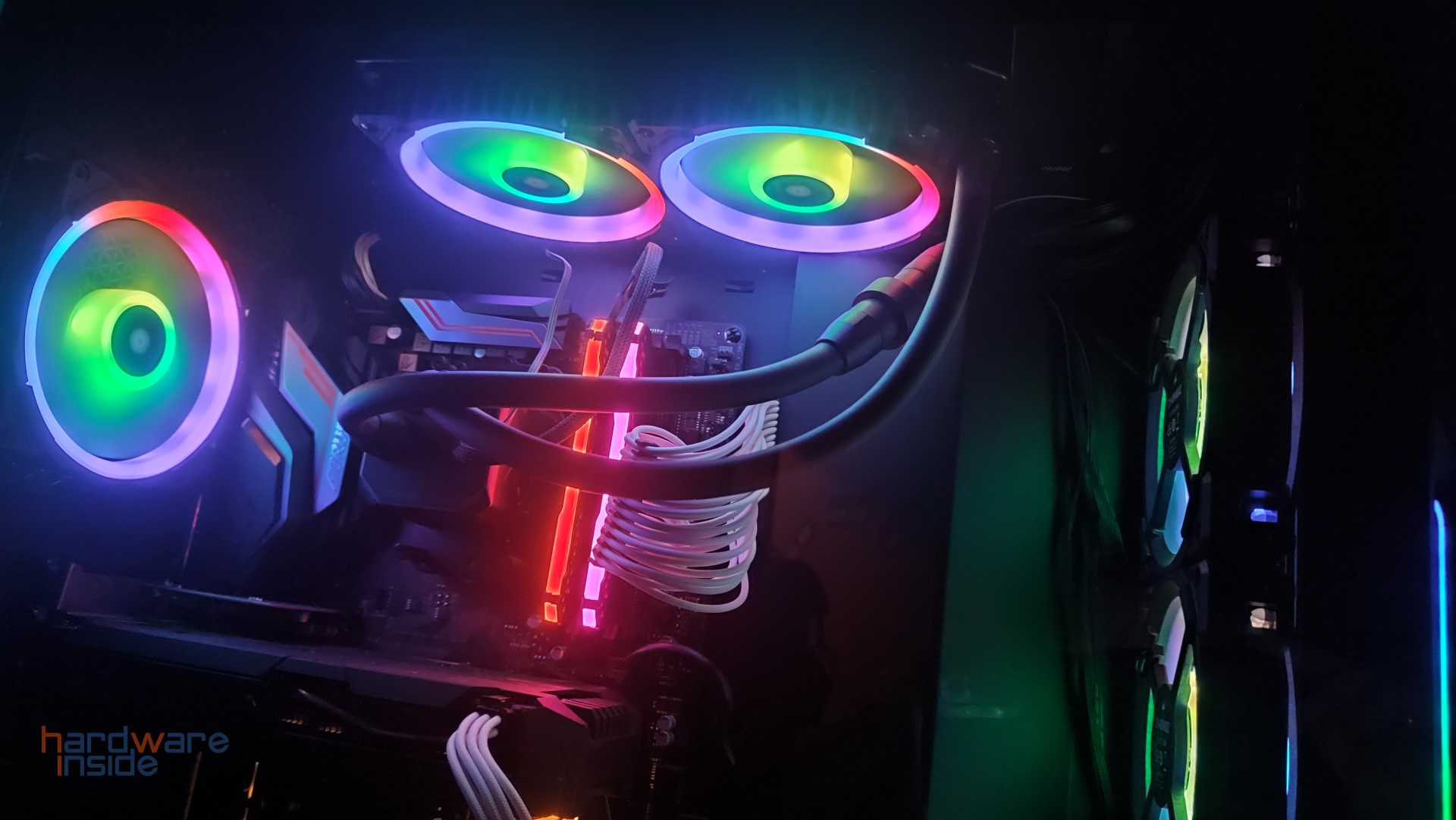 CORSAIR iCUE 5000T - 58.jpg