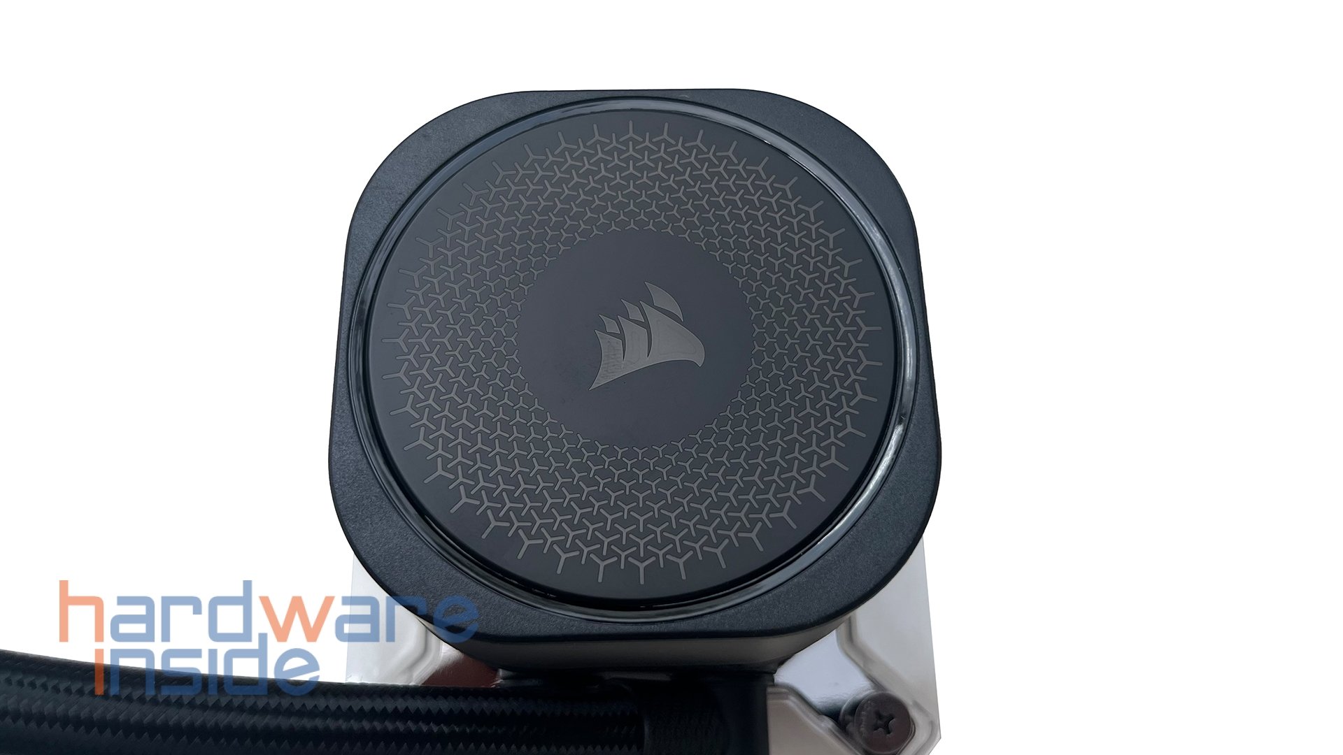 Corsair-iCUE-LINK-TITAN-420-RX-RGB-006.JPG
