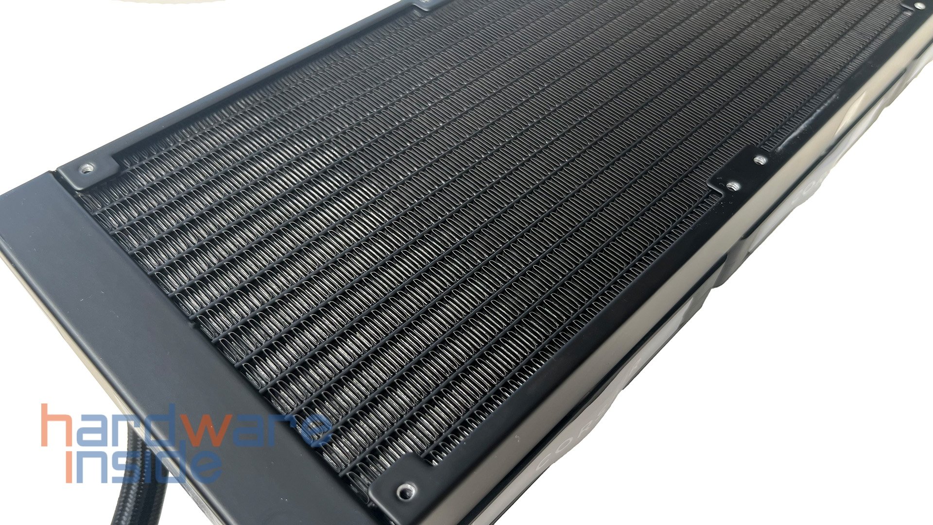 Corsair-iCUE-LINK-TITAN-420-RX-RGB-016.JPG