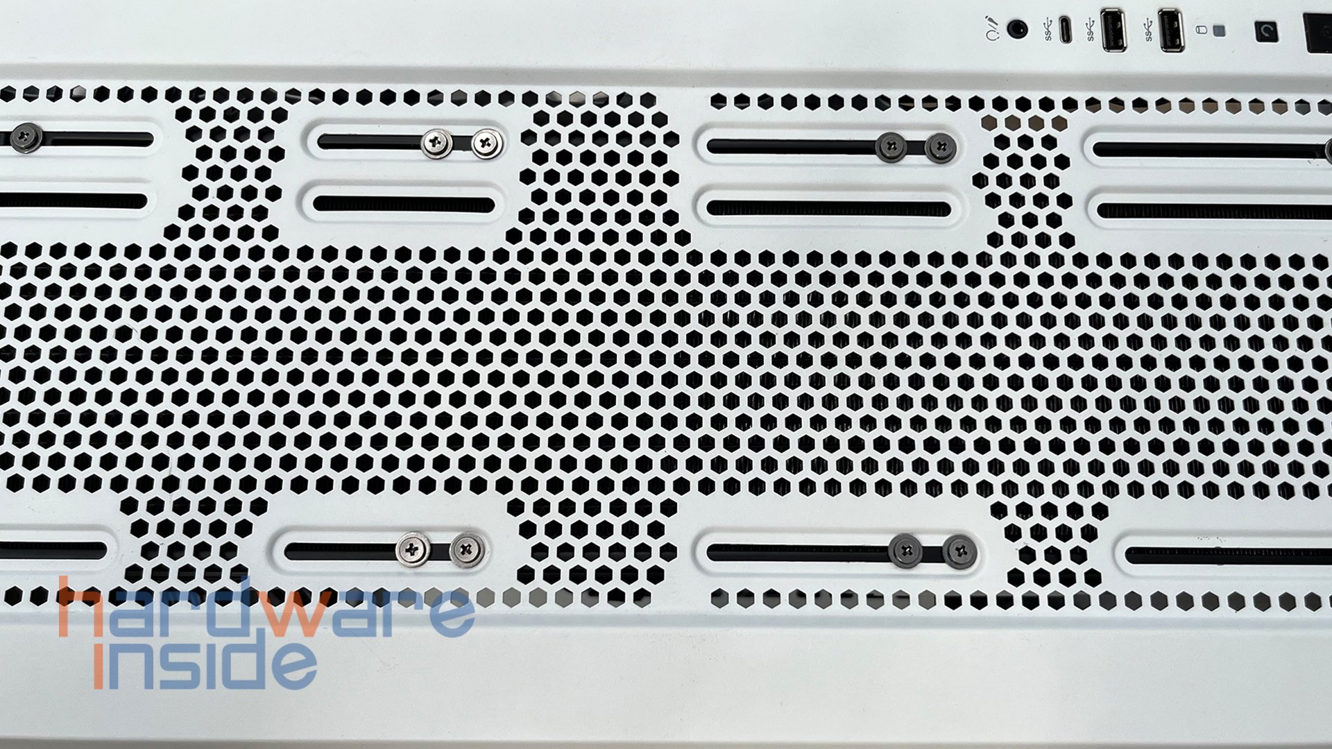 Corsair-iCUE-LINK-TITAN-420-RX-RGB-020.JPG