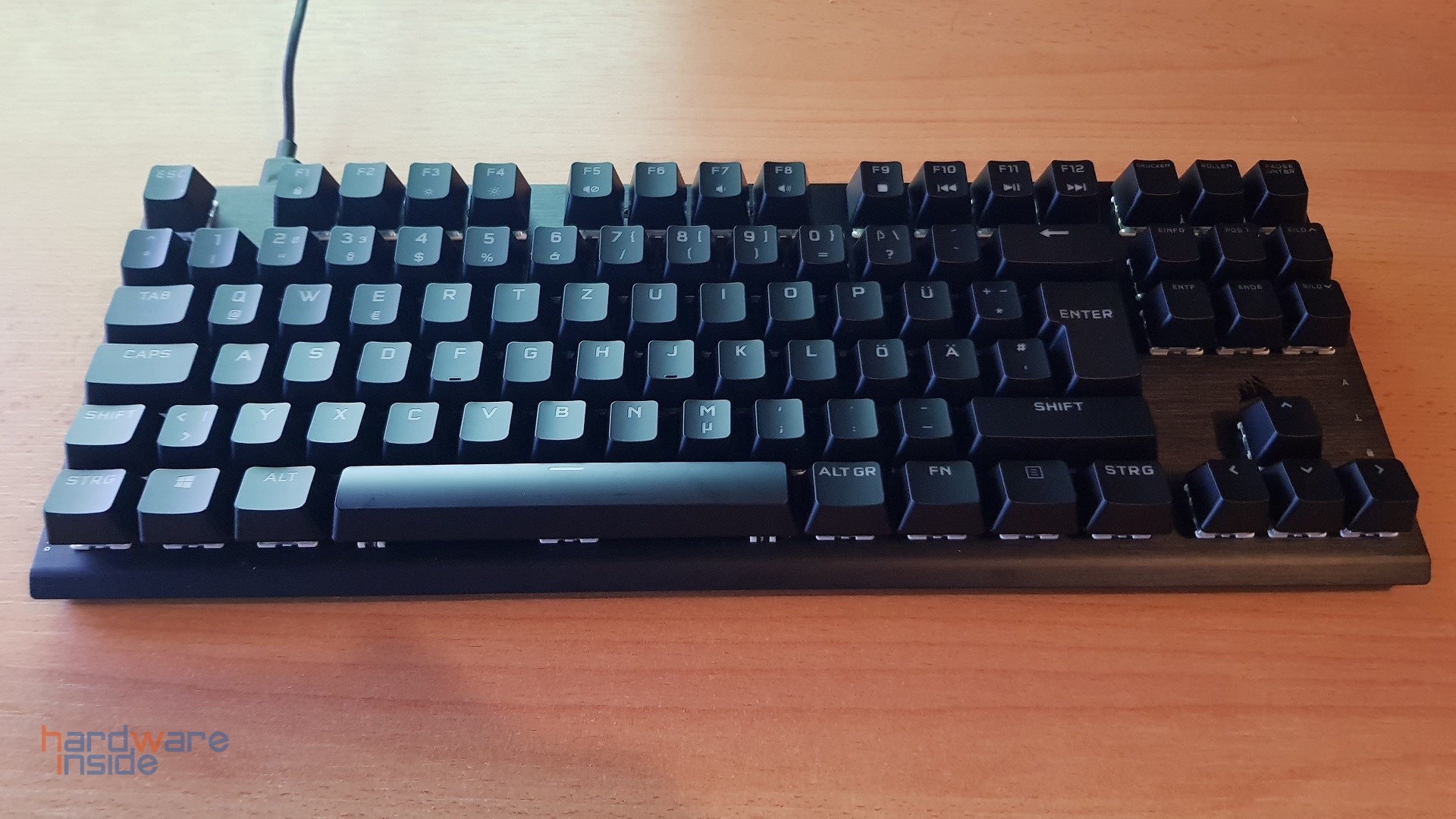 CORSAIR K60 PRO TKL RGB_17.jpg