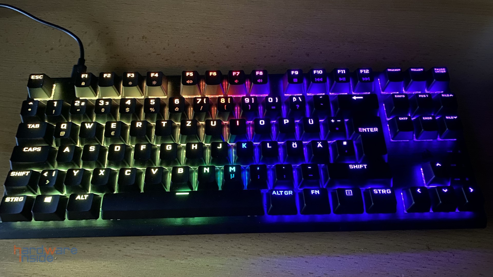 CORSAIR K60 PRO TKL RGB_24.jpg