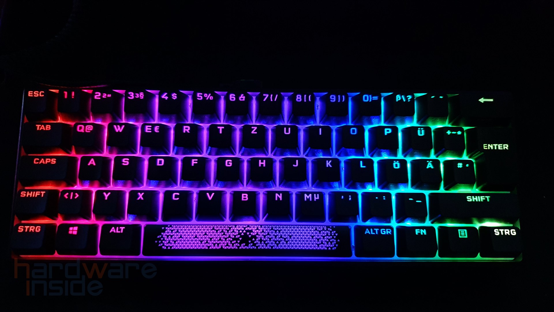 Corsair K65 RGB Mini - 26.jpg