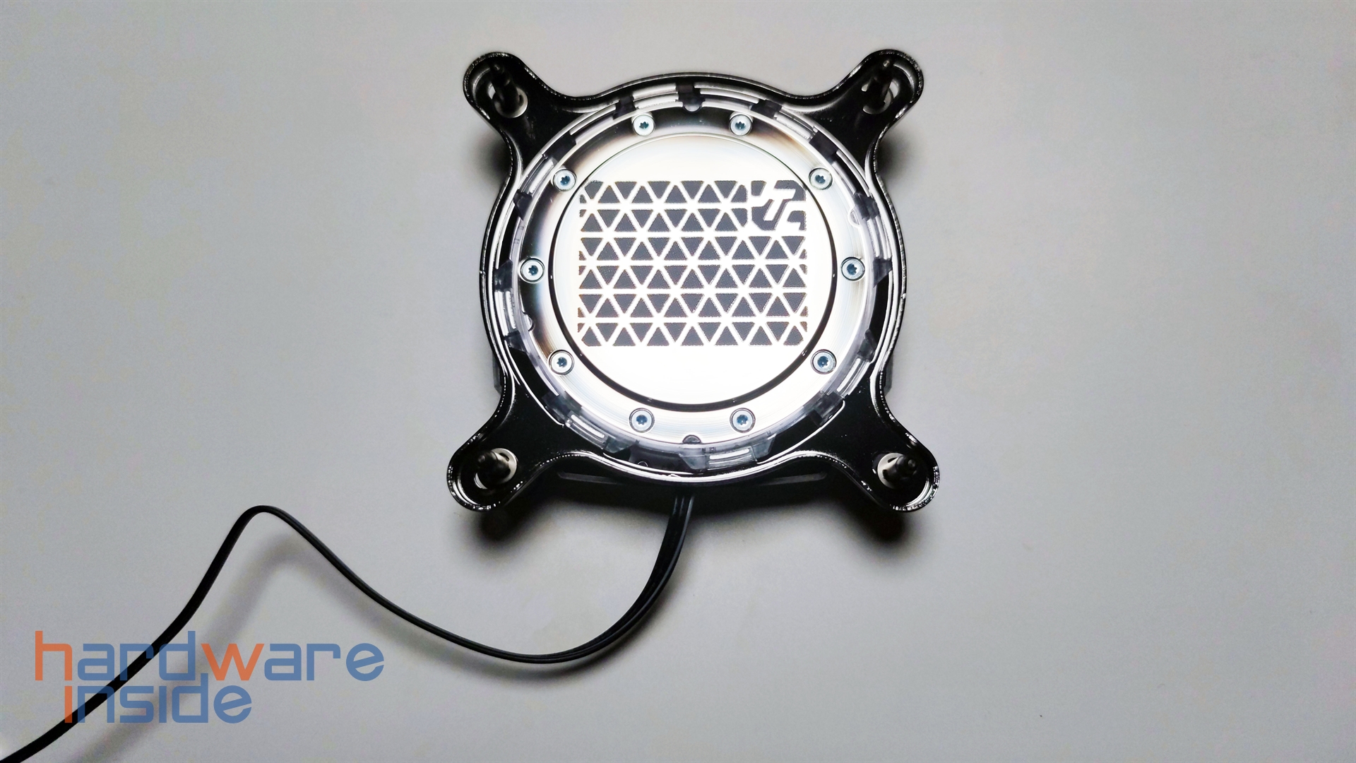 corsair-xc-rgb-pro-details (1).jpg