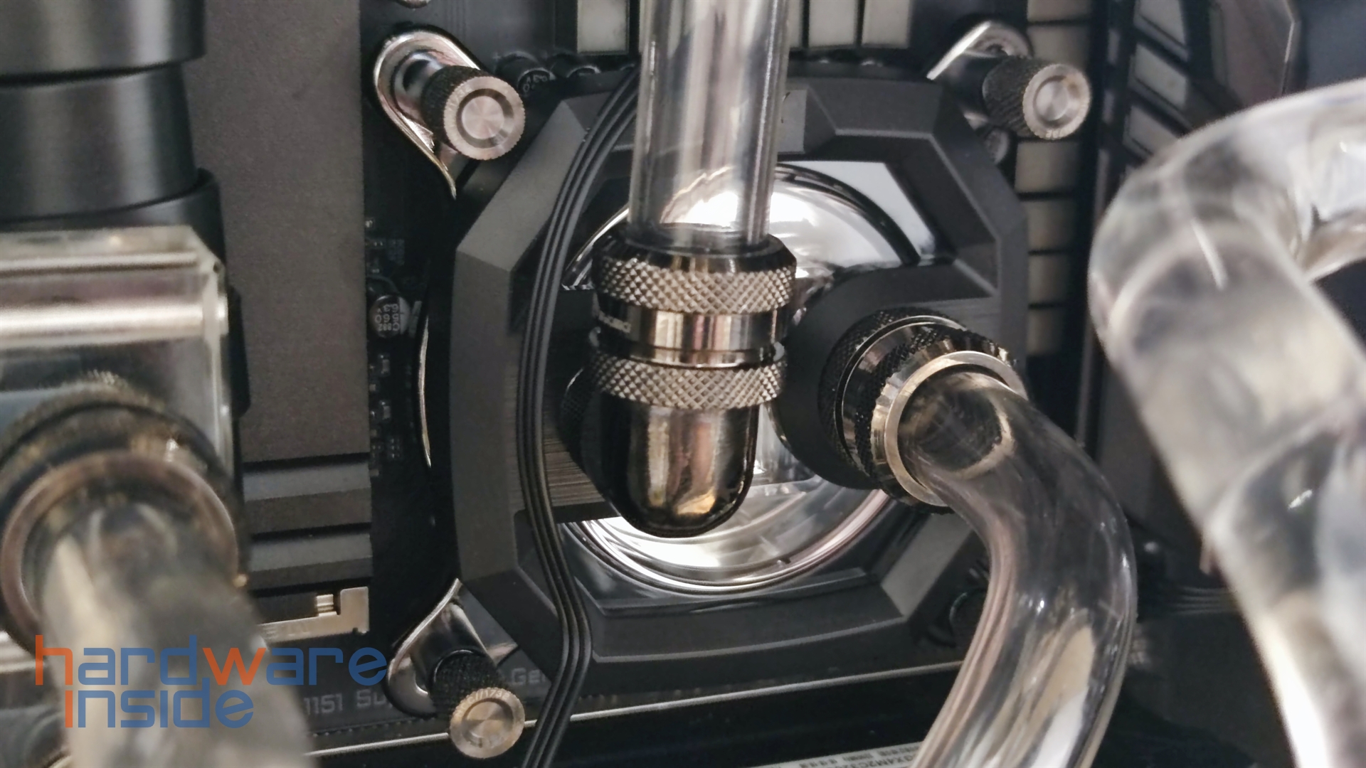 corsair-xc-rgb-pro-einbau (5).jpg