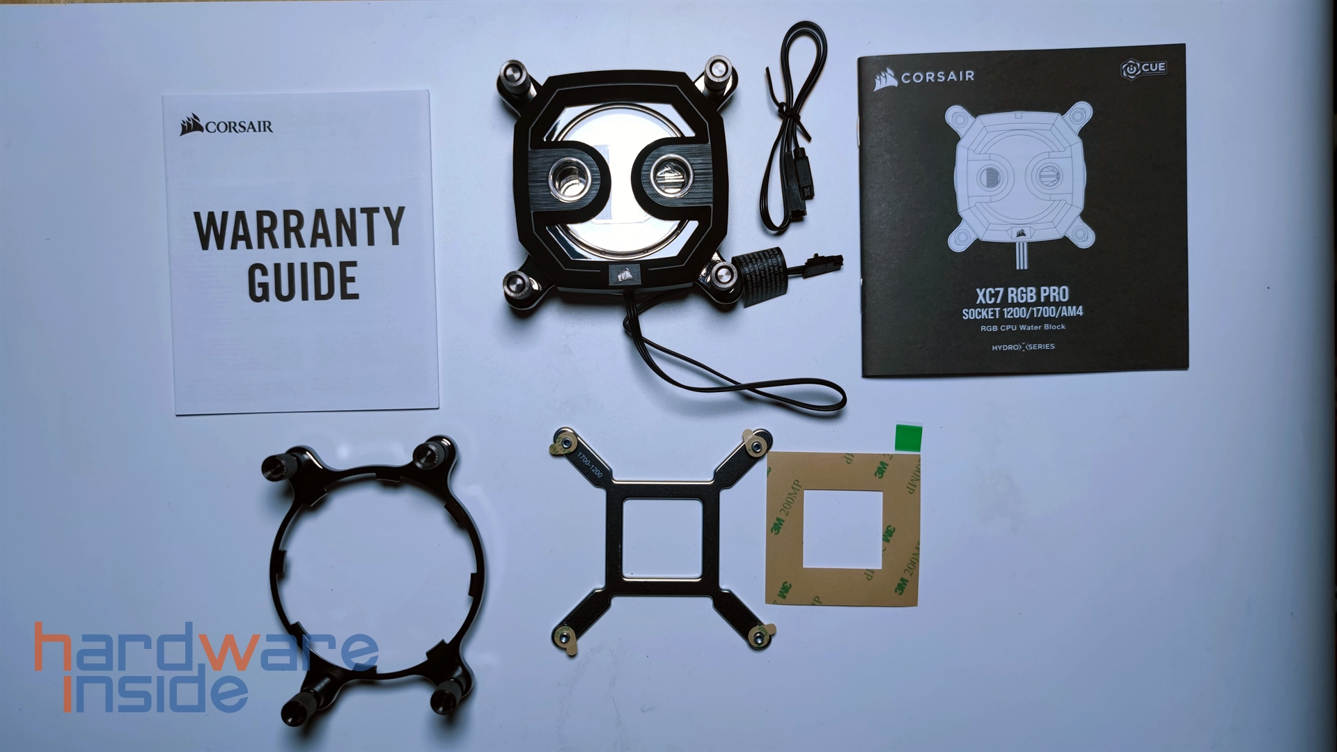 corsair-xc-rgb-pro-inhalt (1).jpg