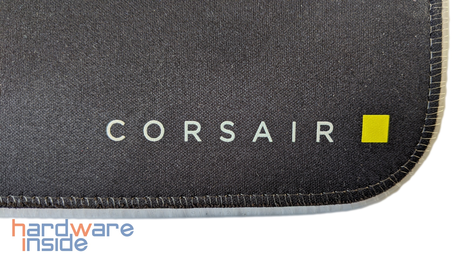 corsair_mm700_rgb_details (2).jpg