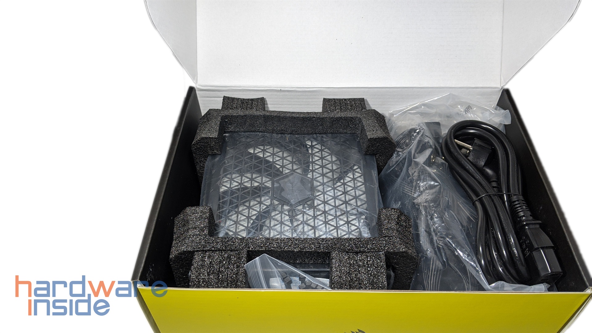 corsair_rm850x_inhalt (4).jpg