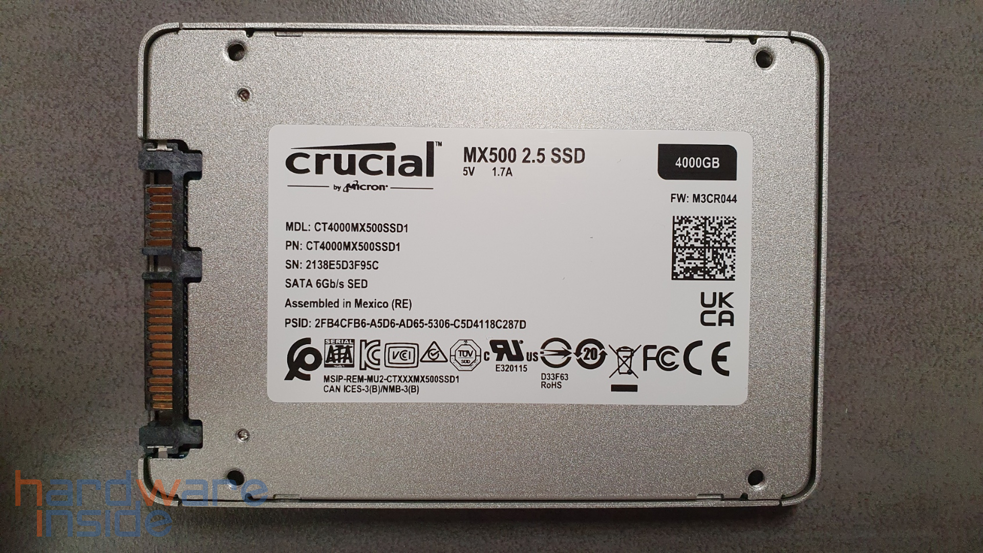 crucial_mx500_-_ssd_4000_gb_unten_senkrecht.png