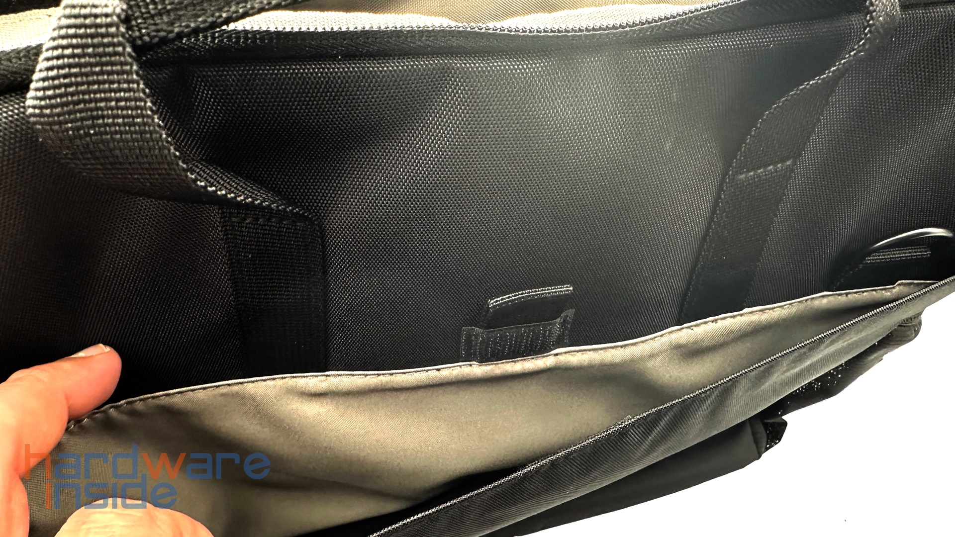 Dicota Laptoptasche Eco Top Traveller GO 13-15.6 - 11.jpg