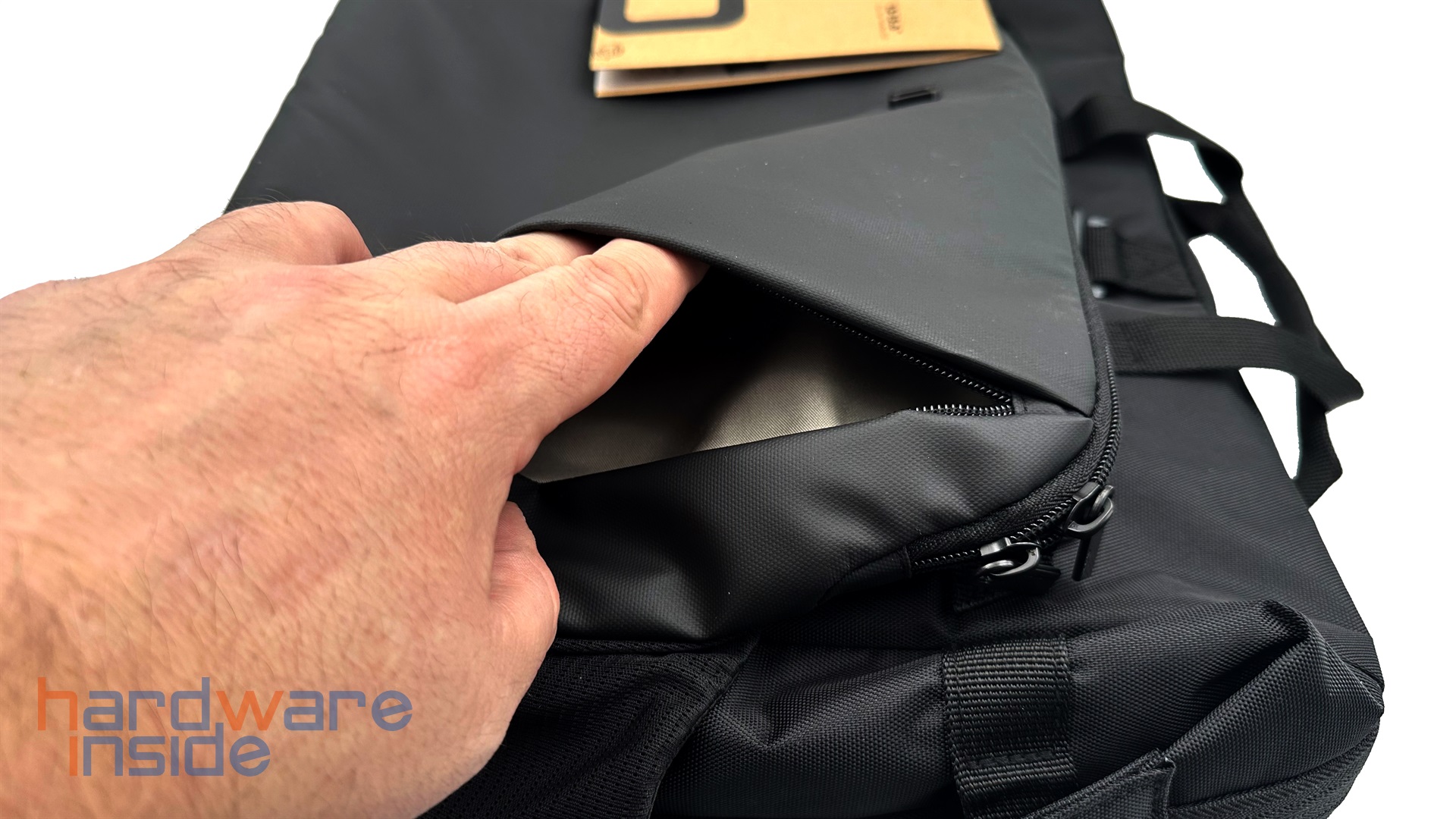 Dicota Laptoptasche Eco Top Traveller GO 13-15.6 - 5.jpg