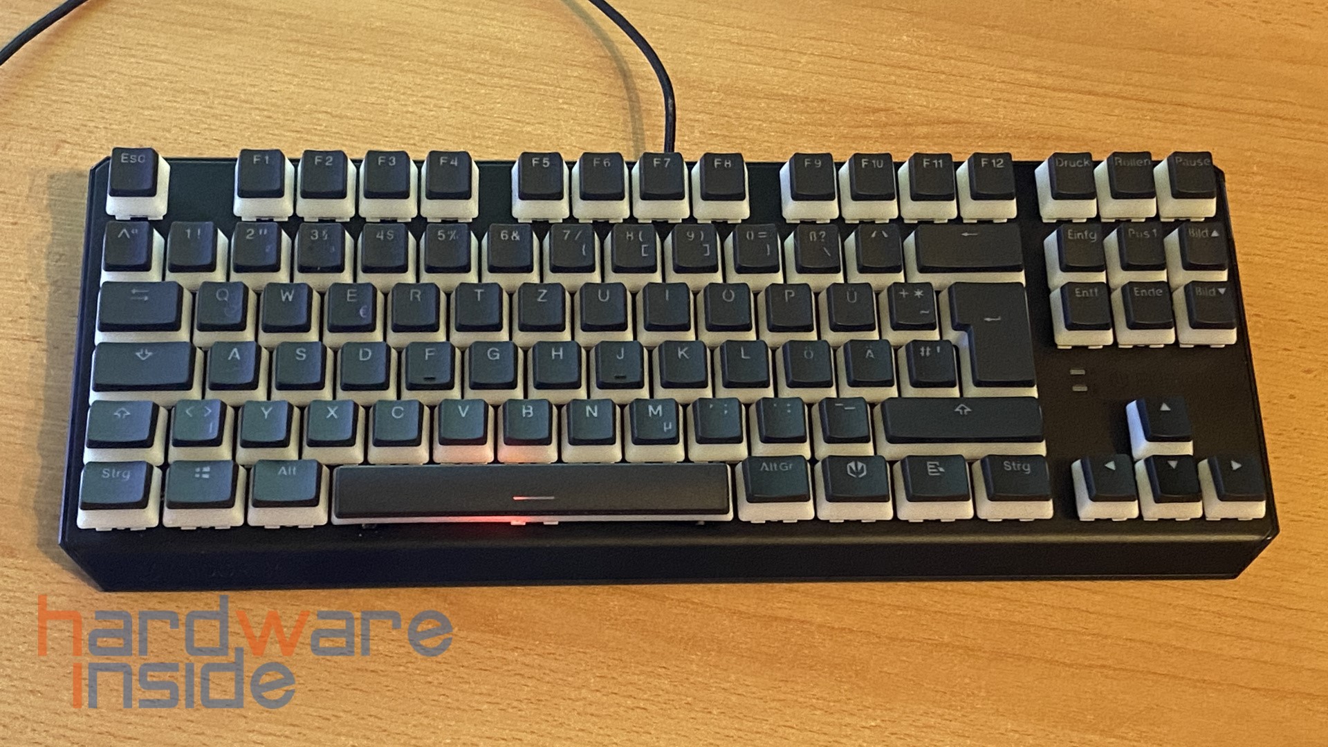 Bei der ENDORFY Thock TKL Wireless Pudding handelt es sich um eine TKL Tastatur