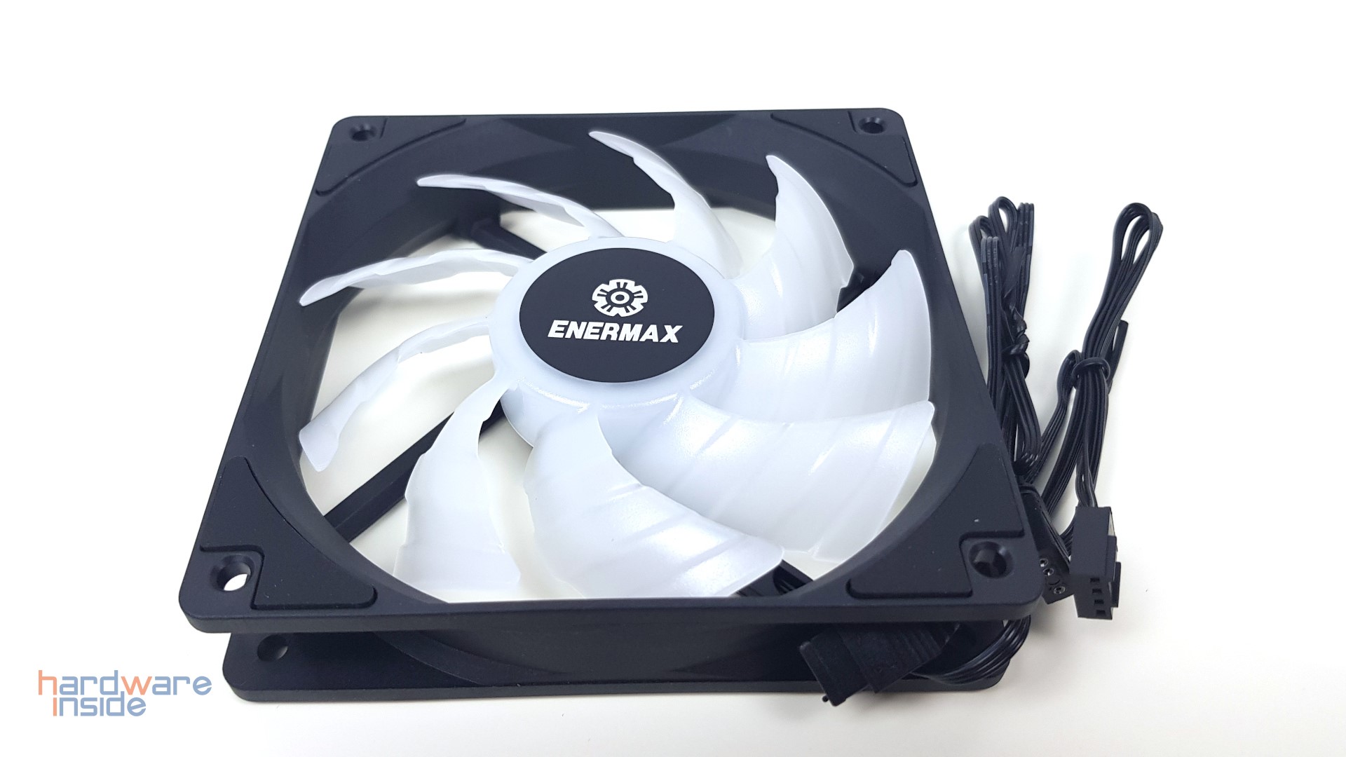 Enermax LIQMAX III 240 ARGB - 11.jpg