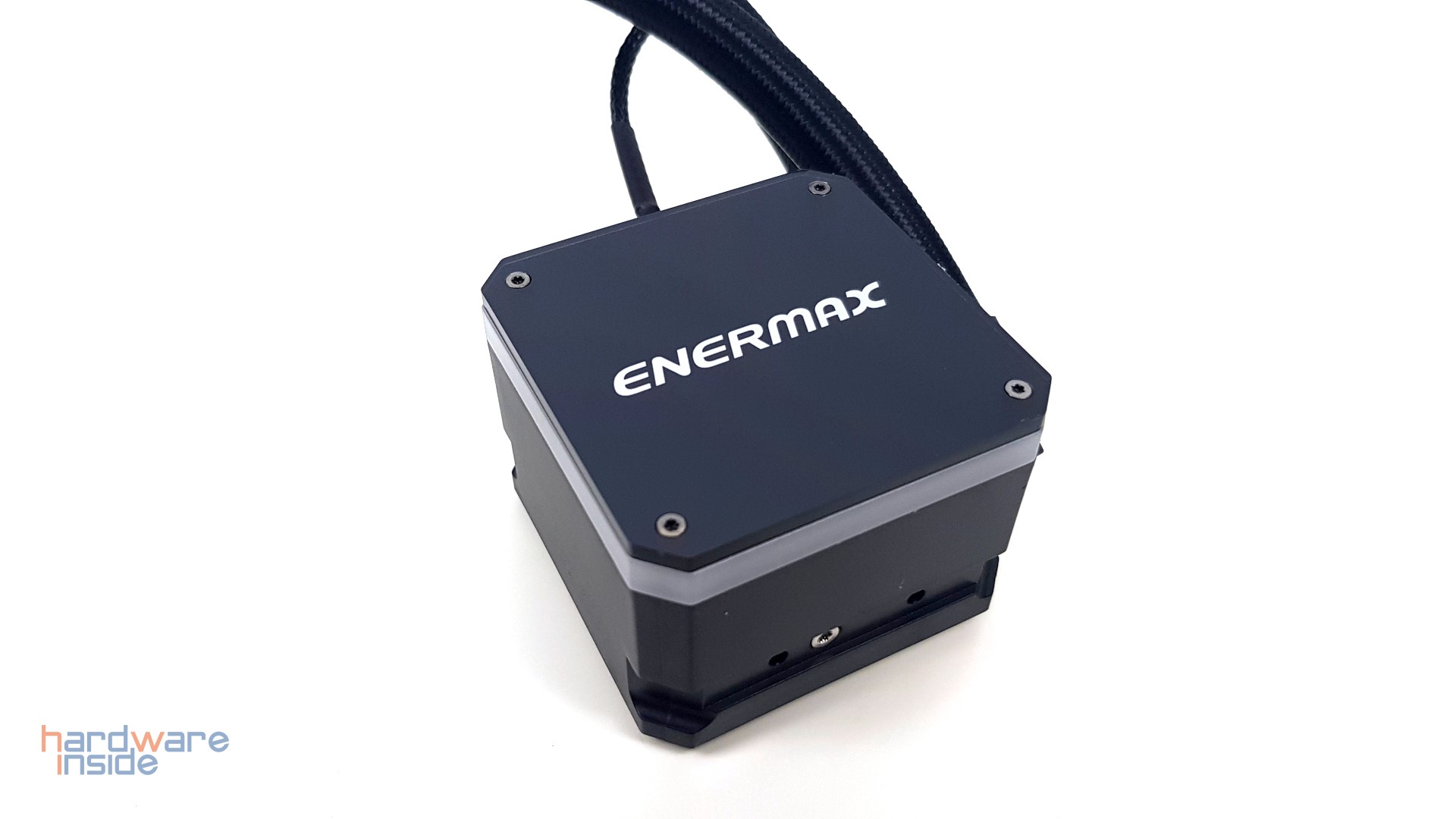Enermax LIQMAX III 240 ARGB - 4.jpg