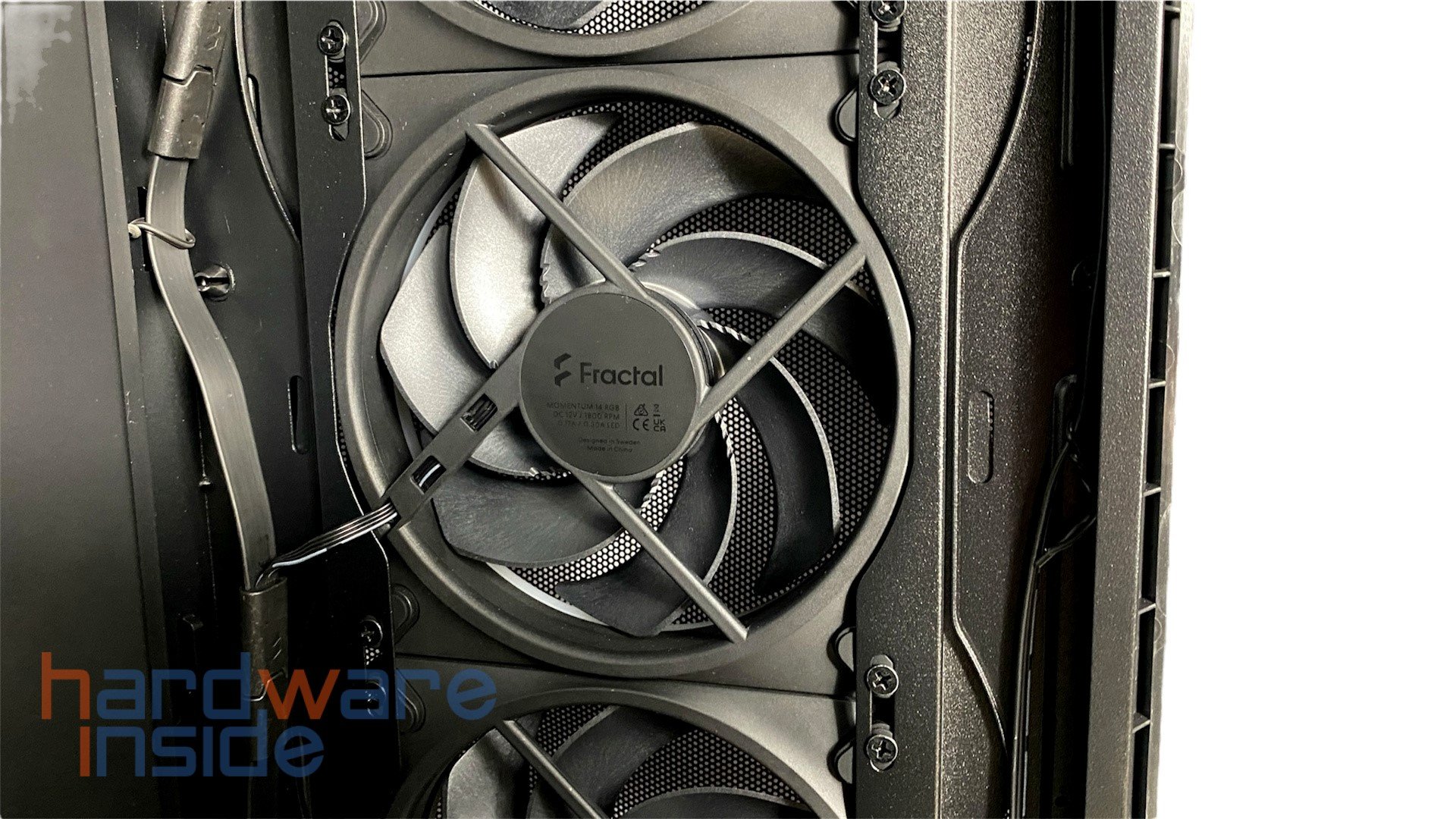 Fractal Meshify 3 XL Momentum Lüfter hinten_24.jpg
