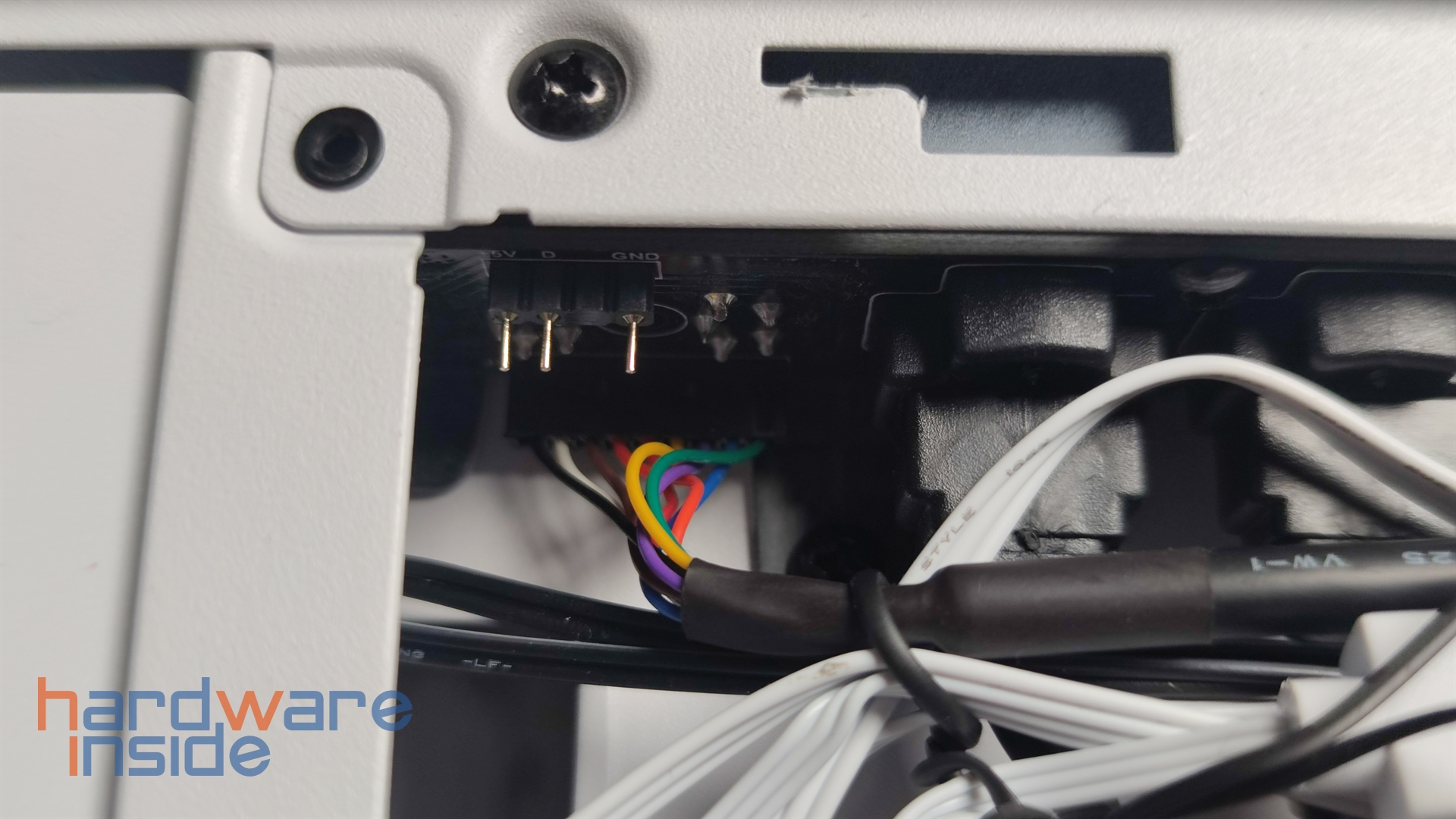 fractal-pop-mini-air-RGB-Anschluss (1).jpg