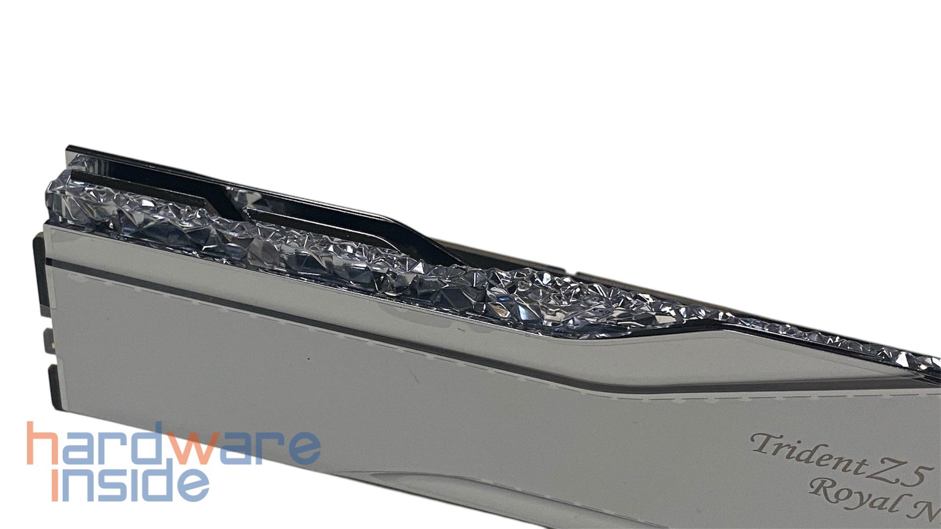 G.SKILL TRIDENT Z5 Royal Neo_Modul Streifen Beleuchtung Seite_12.jpg