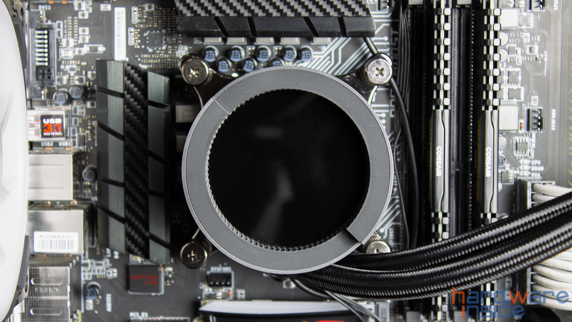 GIGABYTE-AORUS-LIQUID-COOLER-360-08.jpg