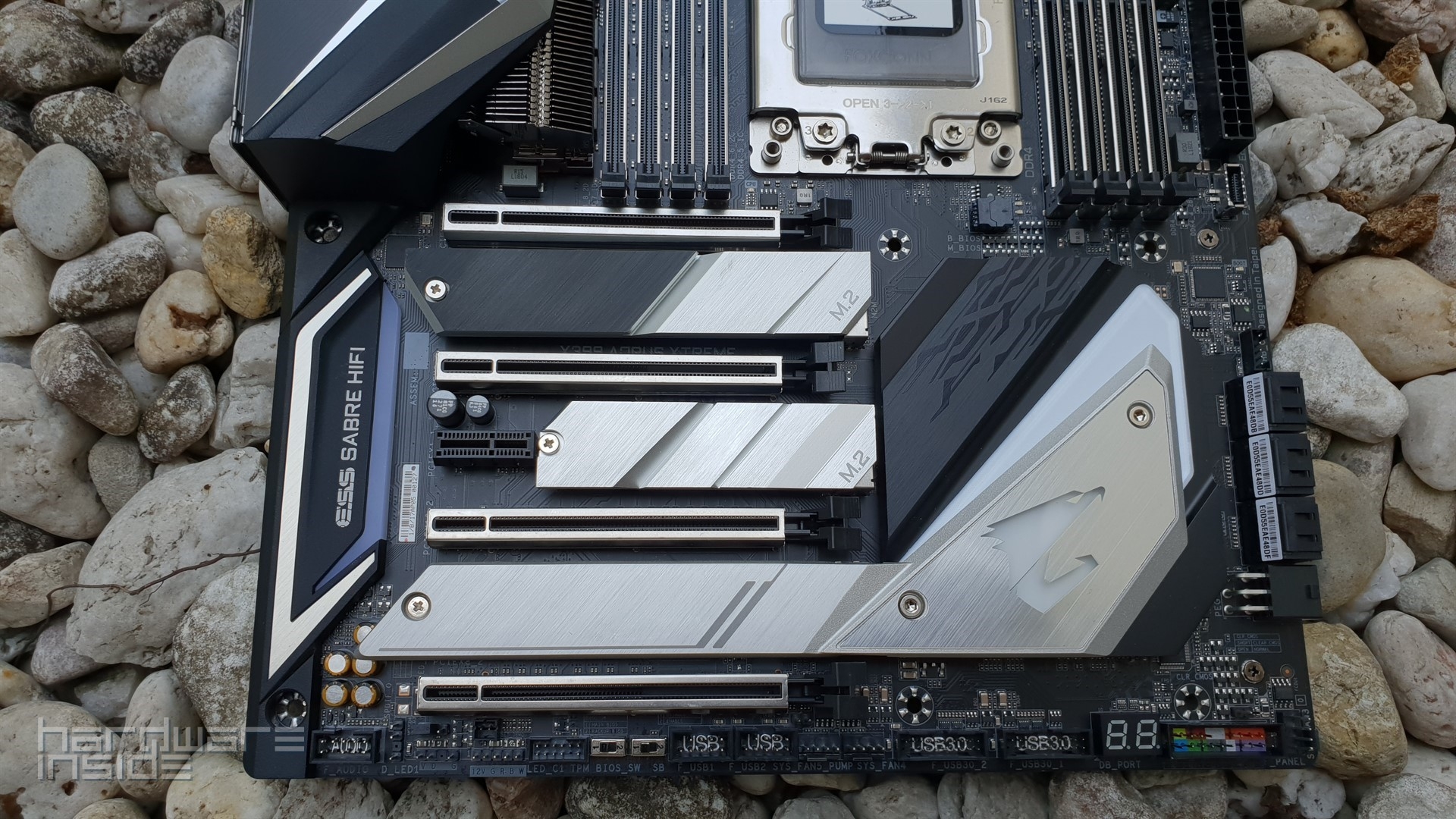GIGABYTE AORUS X399 XTREME