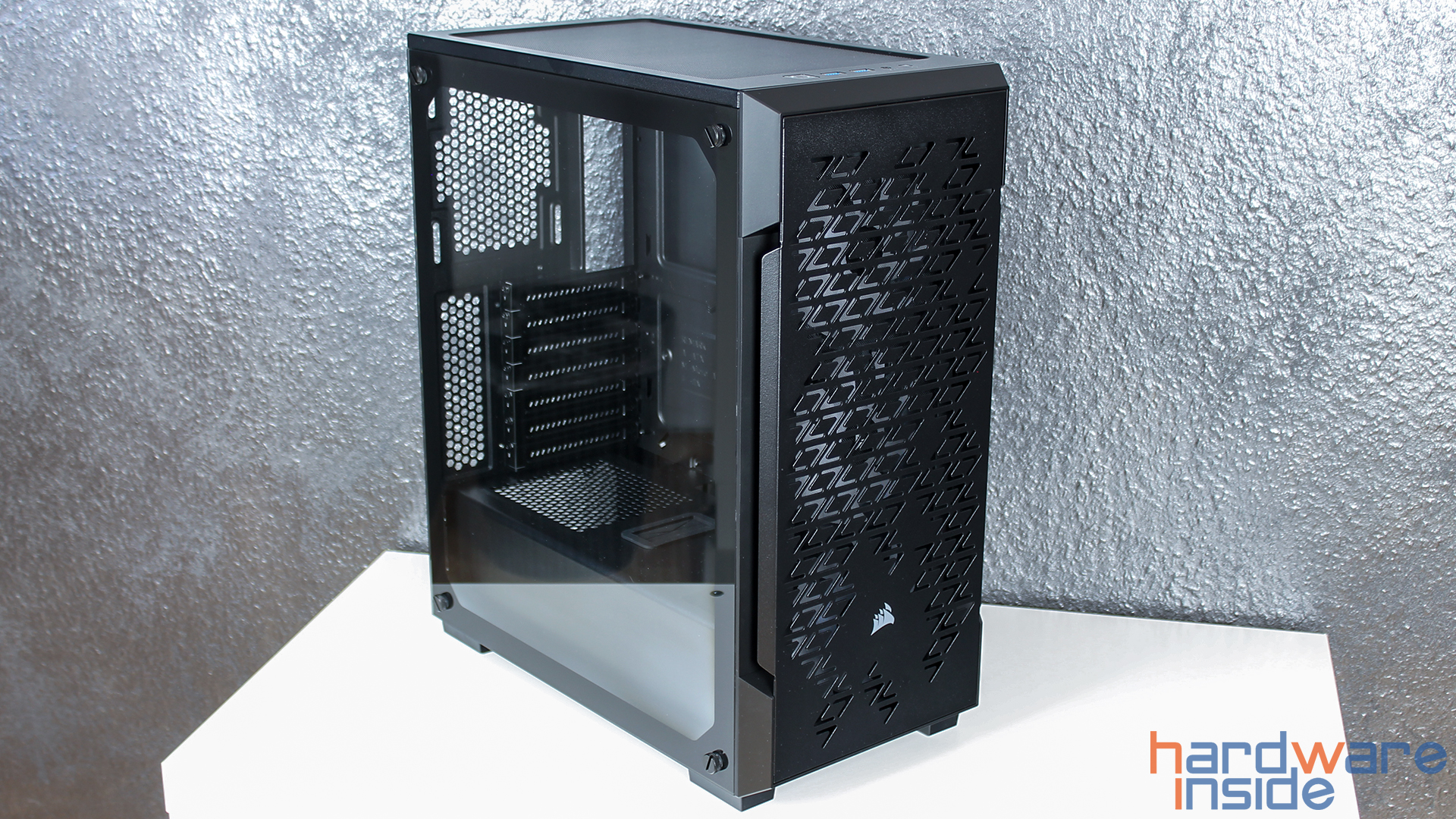 iCUE_220T_RGB_04.jpg