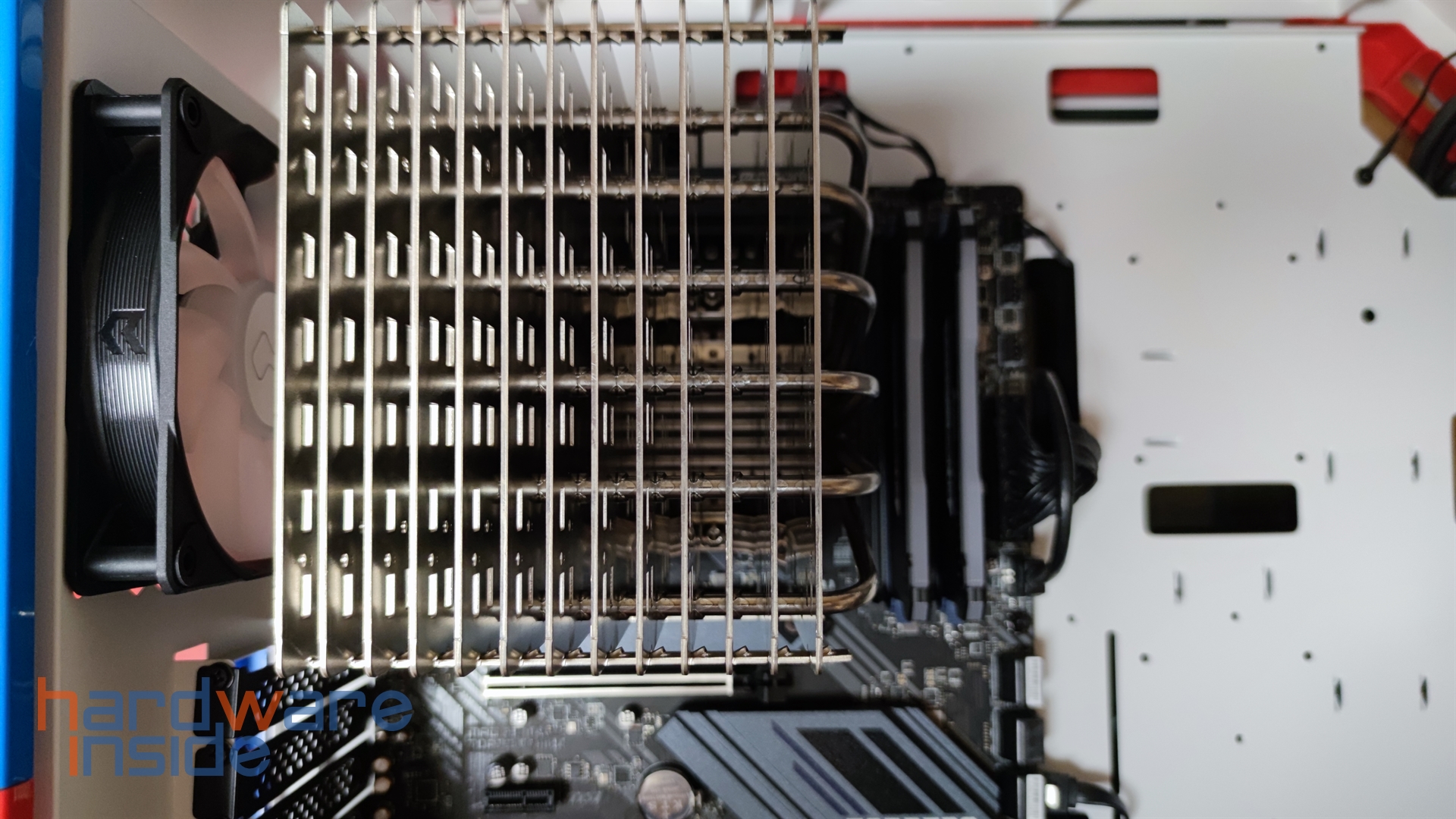 inwin-airforce-cpu-kühler-eingebaut (1).jpg