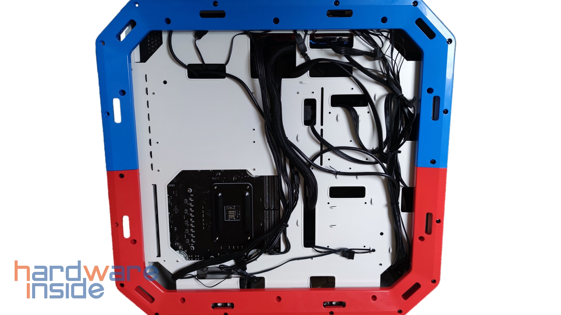 inwin-airforce-kabelmanagement (1).jpg