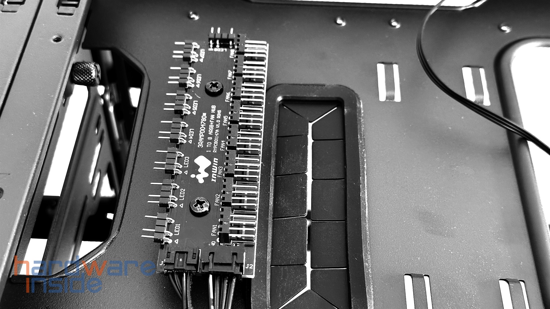 InWin ModFree Deluxe Edition - 10.jpg