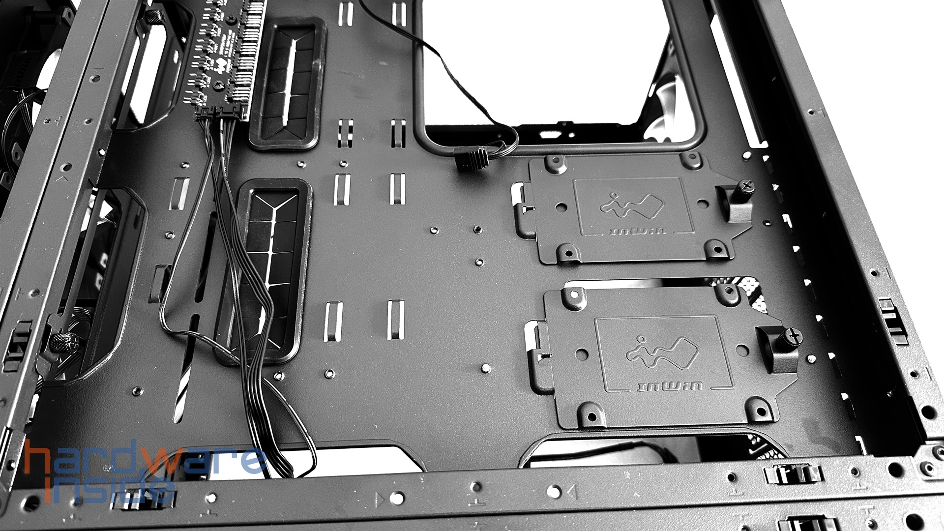 InWin ModFree Deluxe Edition - 11.jpg