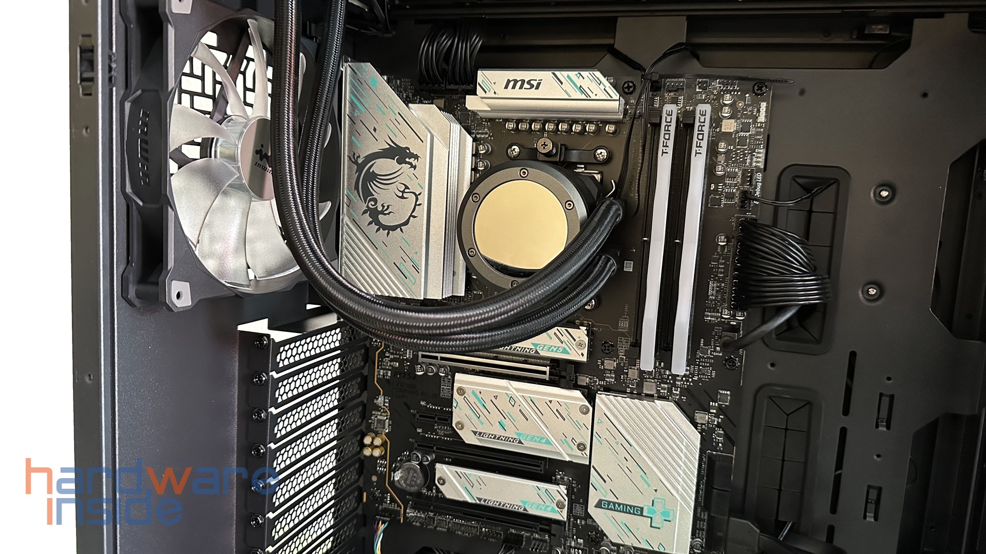 InWin ModFree Deluxe Edition - 23.jpg