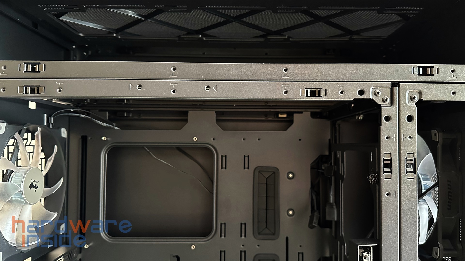 InWin ModFree Deluxe Edition - 32.jpg