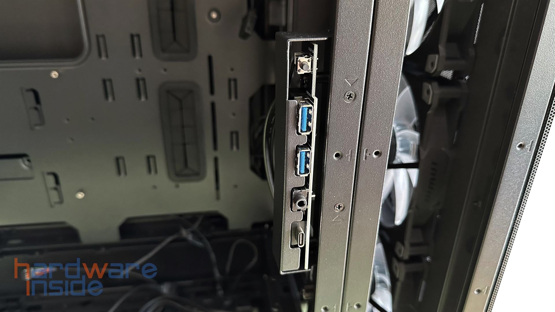 InWin ModFree Deluxe Edition - 34.jpg