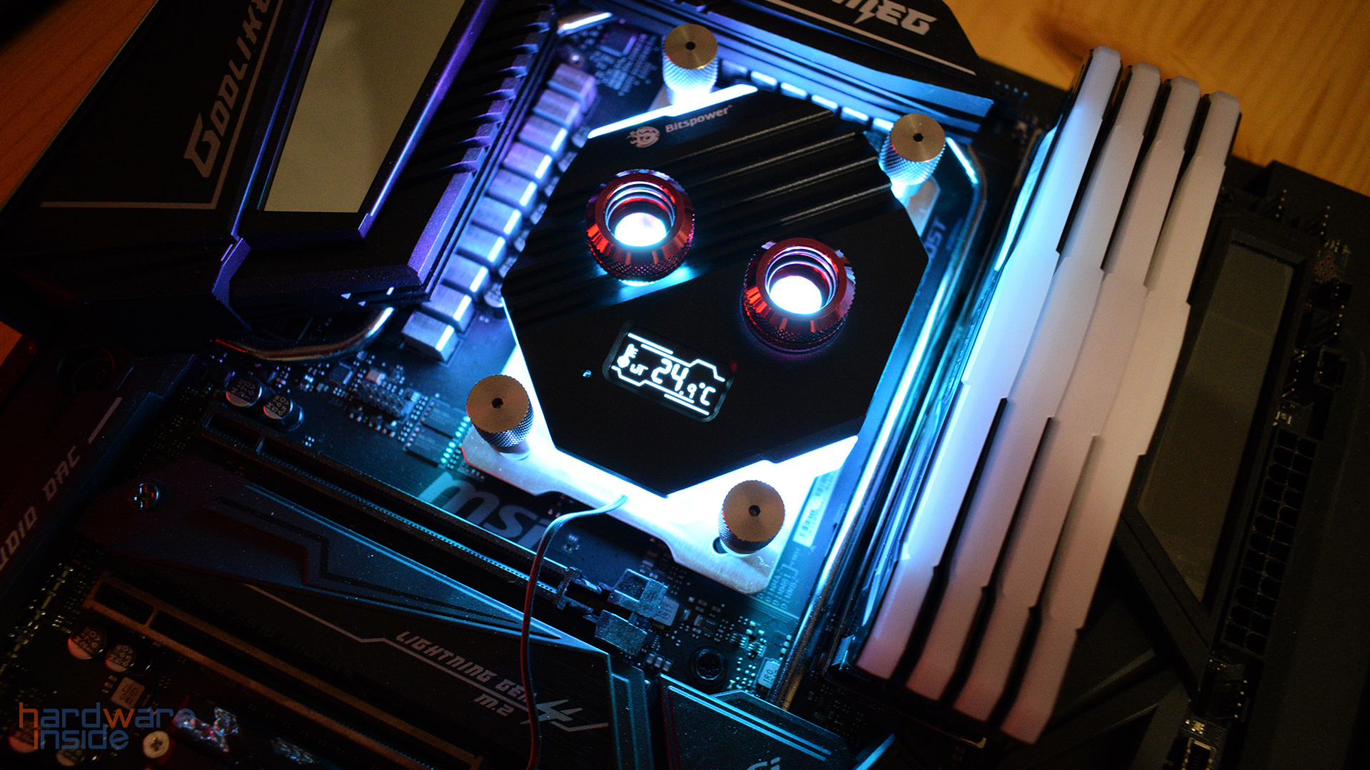 INWIN YONG wassergekühlter Messing-Build mit Bitspower_6283.jpg