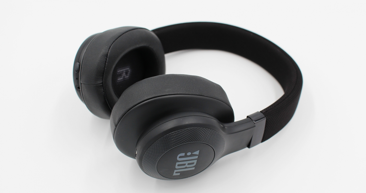 JBL E55BT