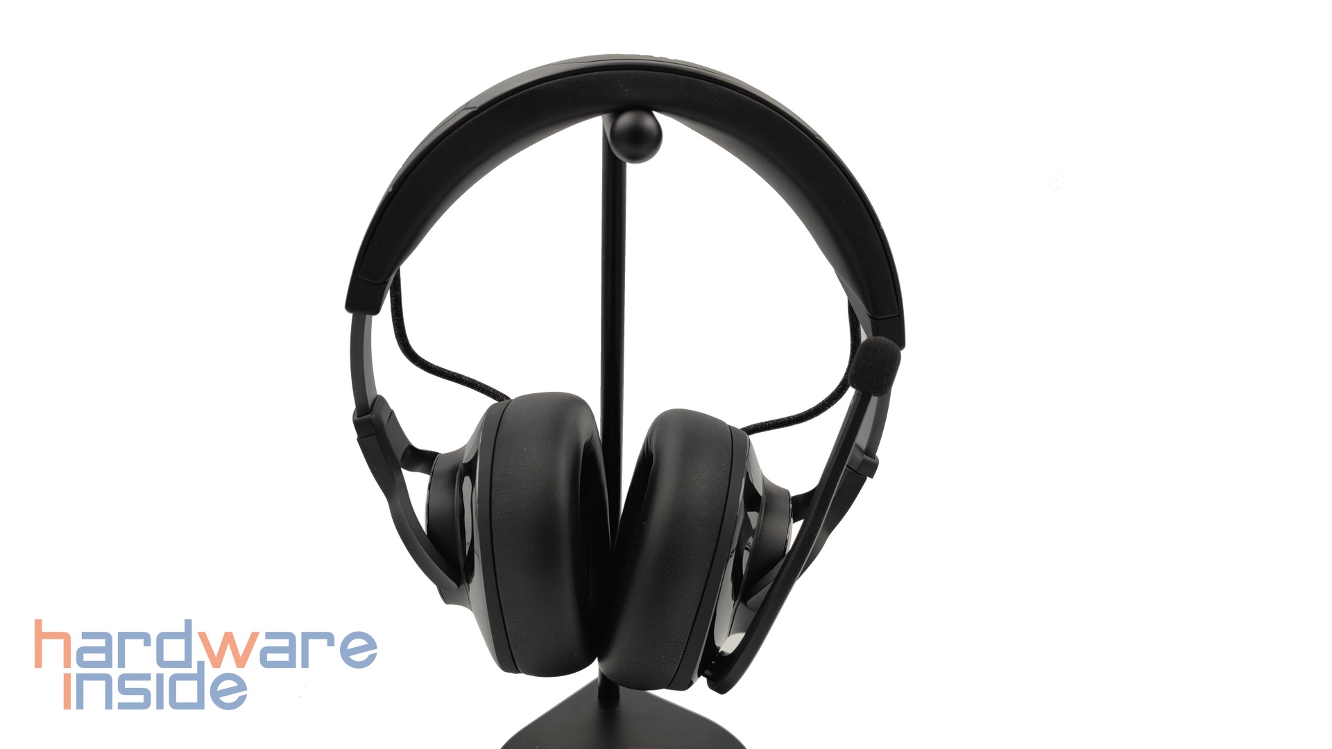 JBL Quantum 910 Wireless - 6.jpg