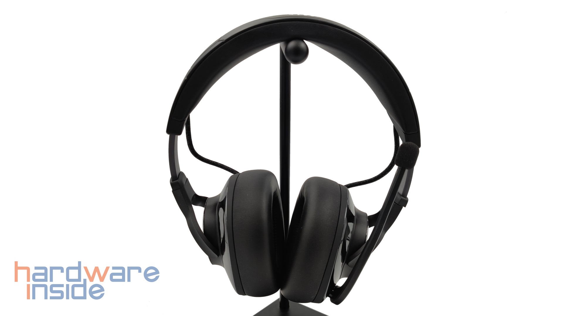 JBL Quantum 910 Wireless - 7.jpg