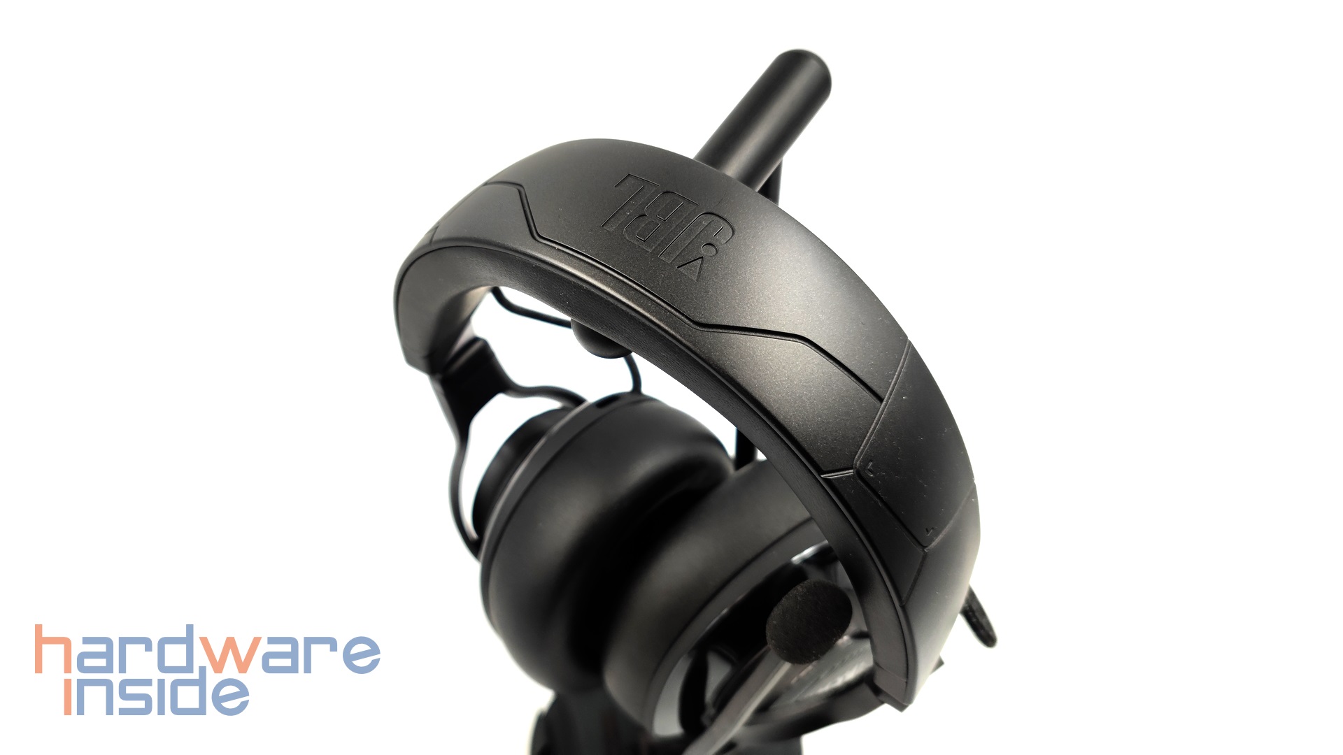 JBL Quantum 910 Wireless - 9.jpg