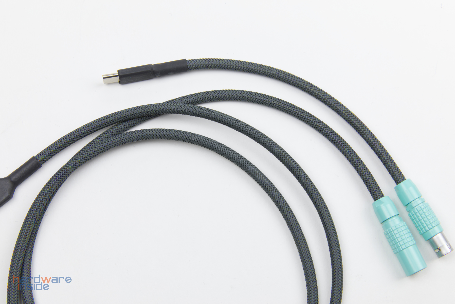 Keebstuff-Kabelmanufaktur-Mechanical-Keyboard-Cables-handcrafted-4-2.jpg