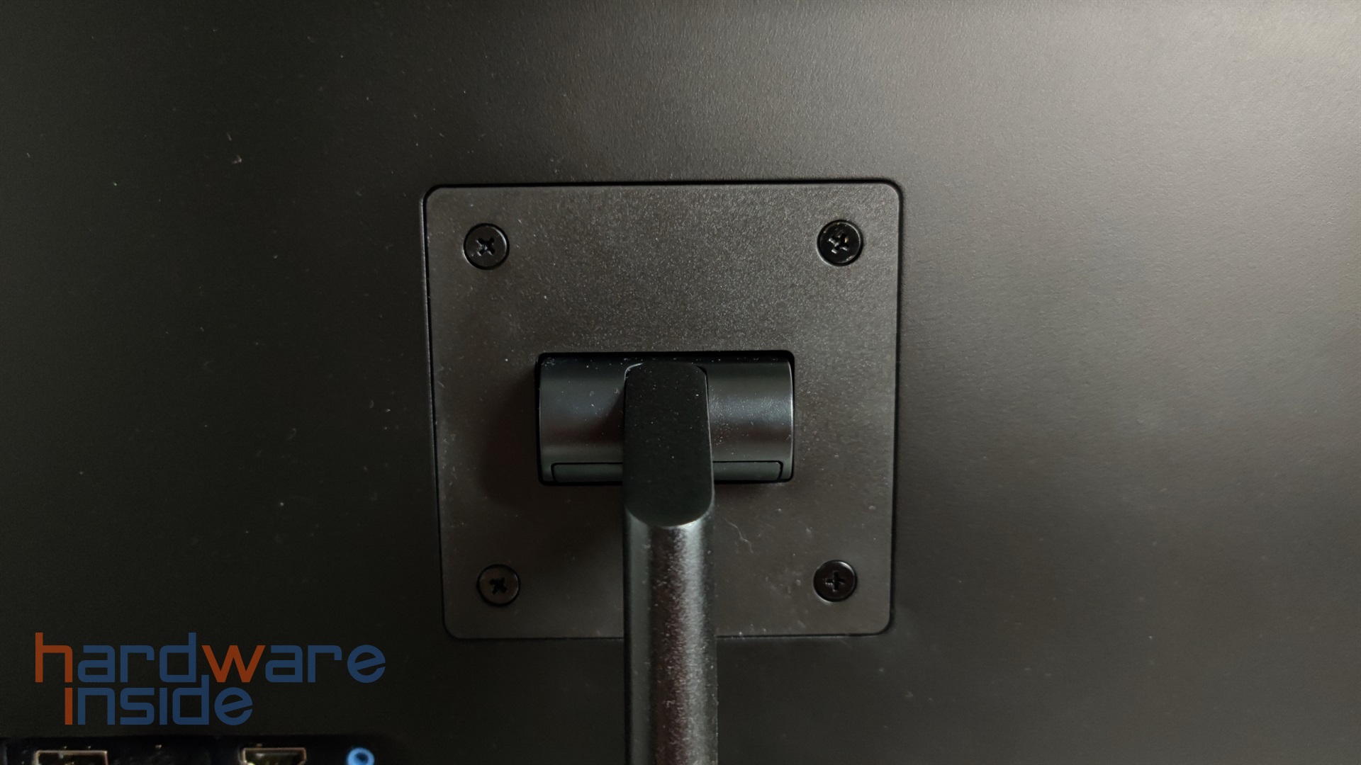 LC Power LC-M27-FHD-144 - 10.jpg