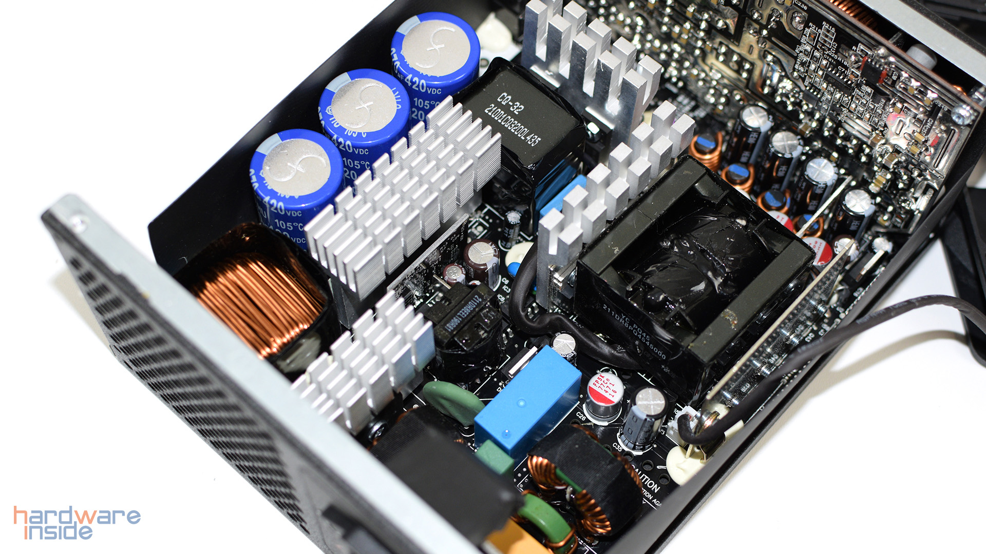 LC-Power LC1000 V2.4 Platinum (37).jpg