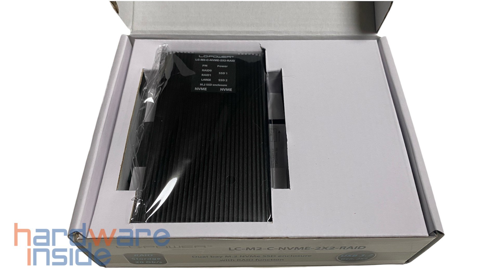 LC-Power_LC-M2-C-NVME-2x2-RAID_Lieferumfang_3.jpg