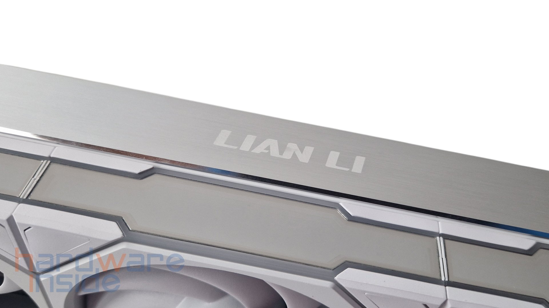 lian li hydroshift lcd 360tl_14.jpg