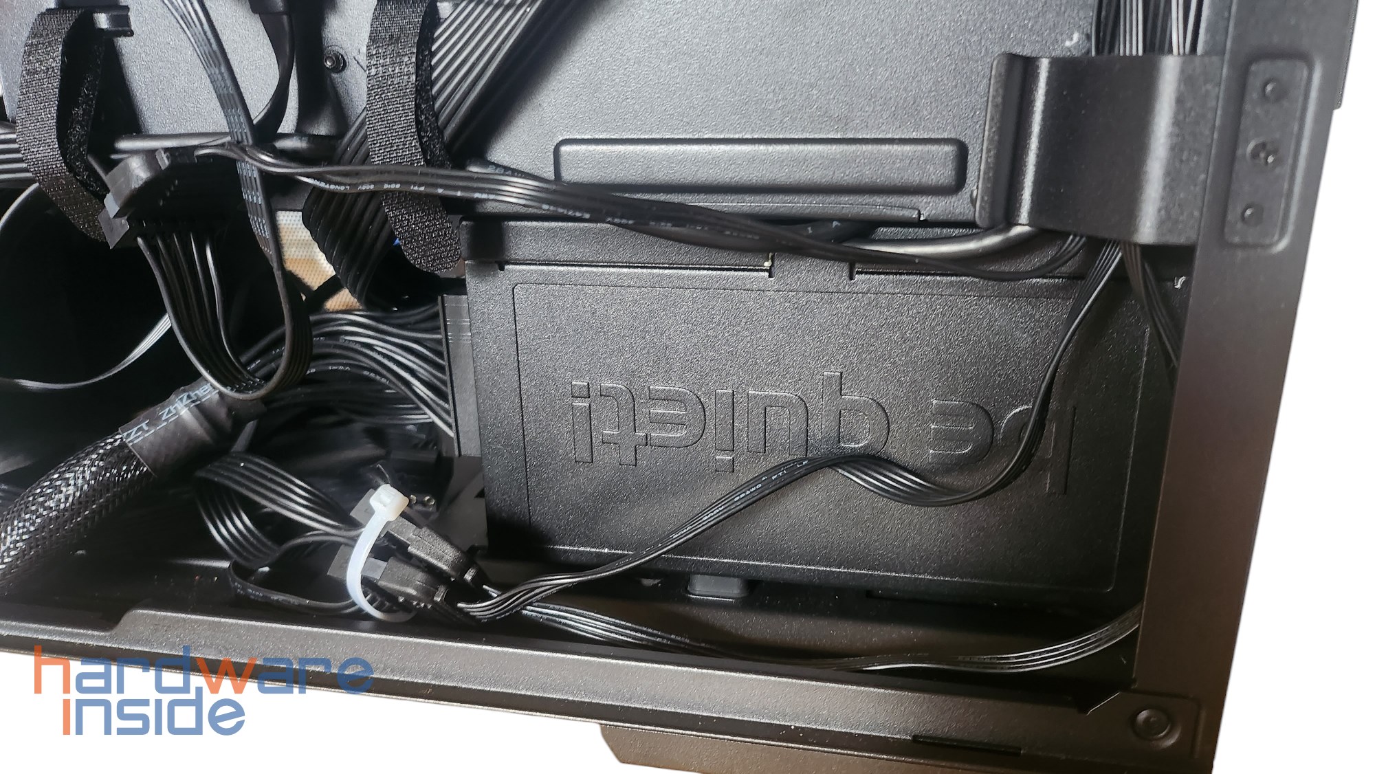 lian-li-lancool-216-netzteil (2).jpg