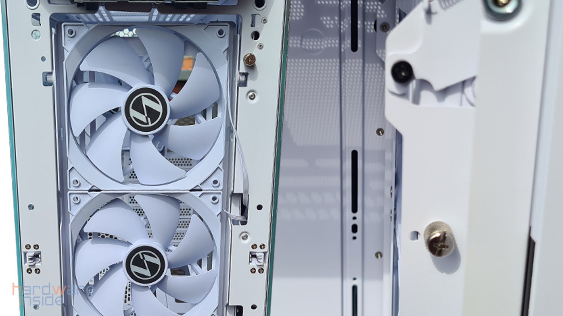 lian li lancool iii_9.jpg