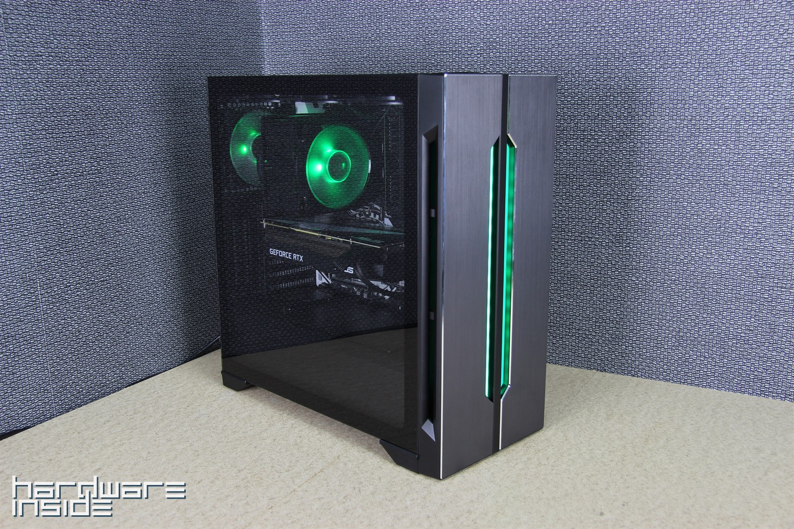 Lian Li - LANCOOL ONE Digital32