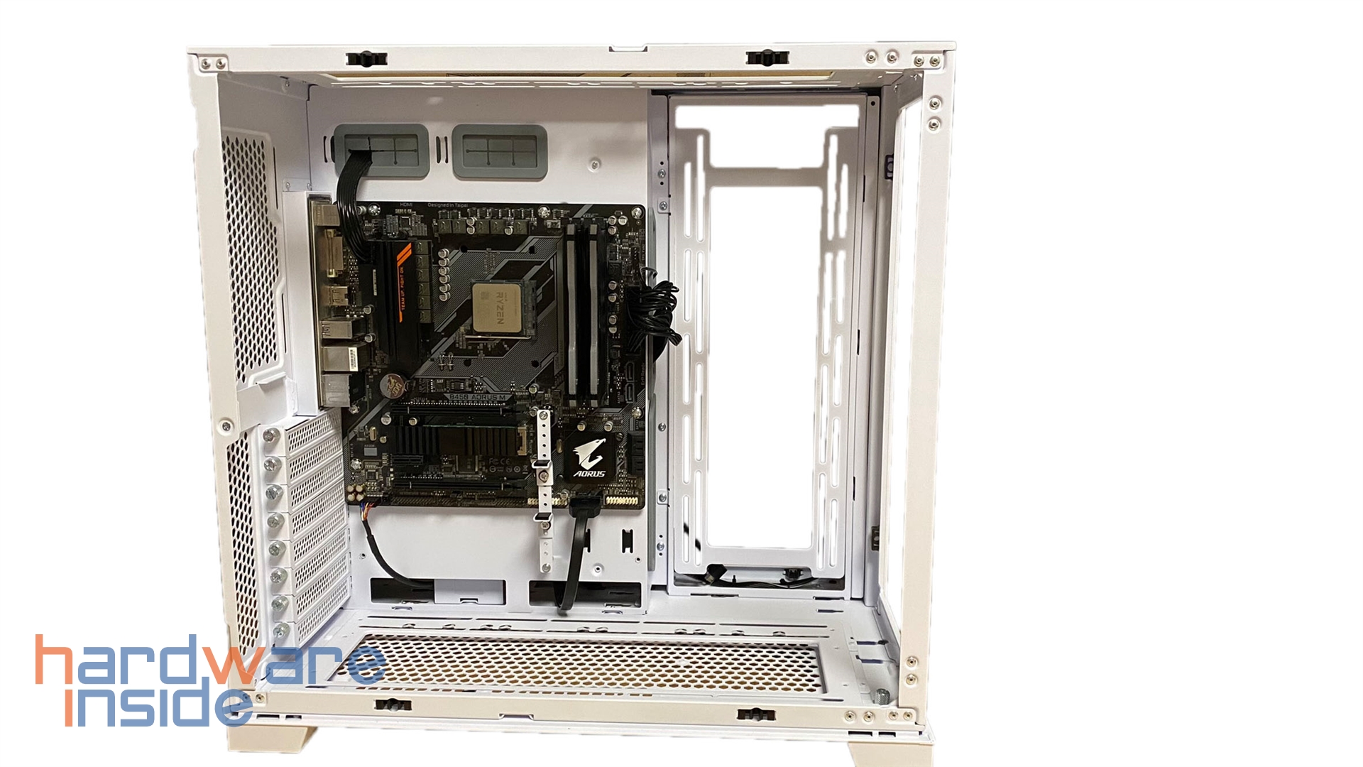 lian-li-o11d-evo-gpu-halter.jpg