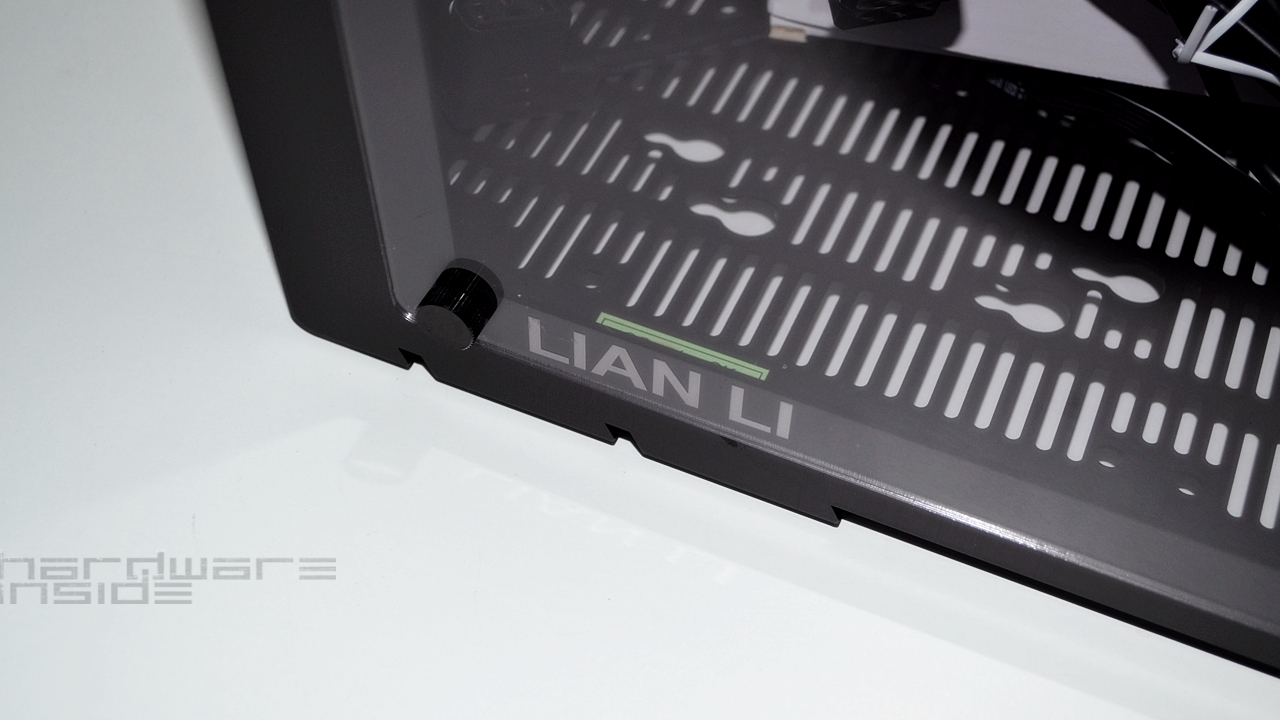 Lian Li PC-Q17 ROG Style